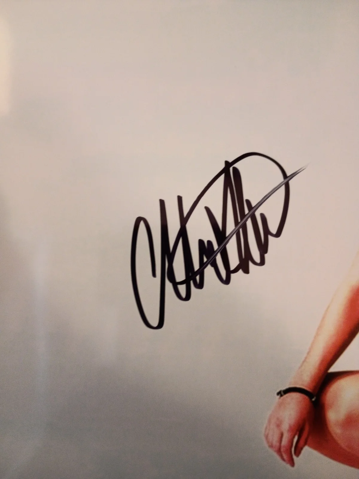 Christina Applegate — Christina Applegate Signed 8x10 COA W/Matching Numbered Sticker, image 2