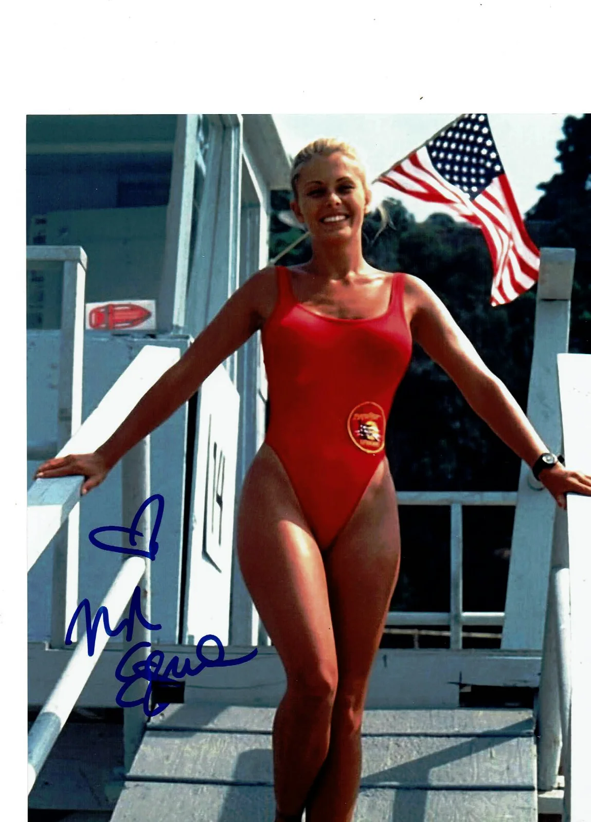 Nicole Eggert — Beautiful Nicole Eggert autographed 8x10 Baywatch outstanding up close photo **