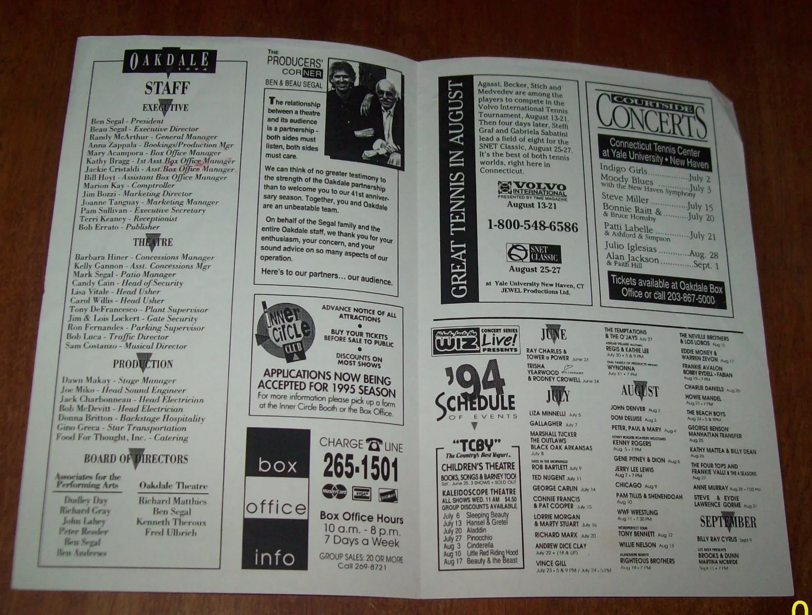 Fabian Autographed Golden Boys of Bandstand Pamphlet, изображение 2