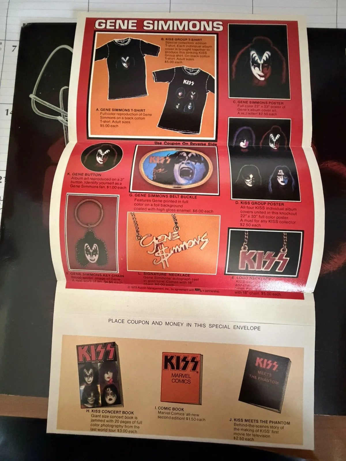 Gene Simmons Kiss Singer Concert Signed 11x14 Autographed Album, изображение 4