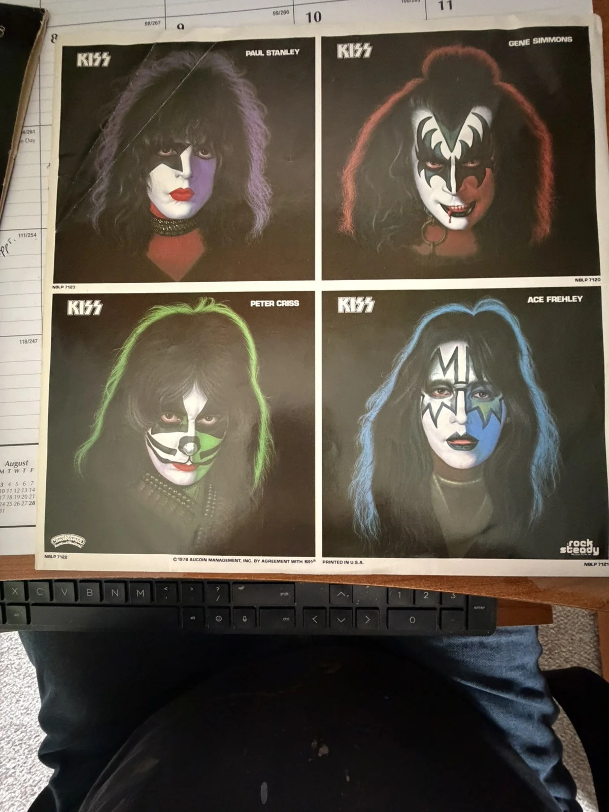 Gene Simmons Kiss Singer Concert Signed 11x14 Autographed Album, изображение 5