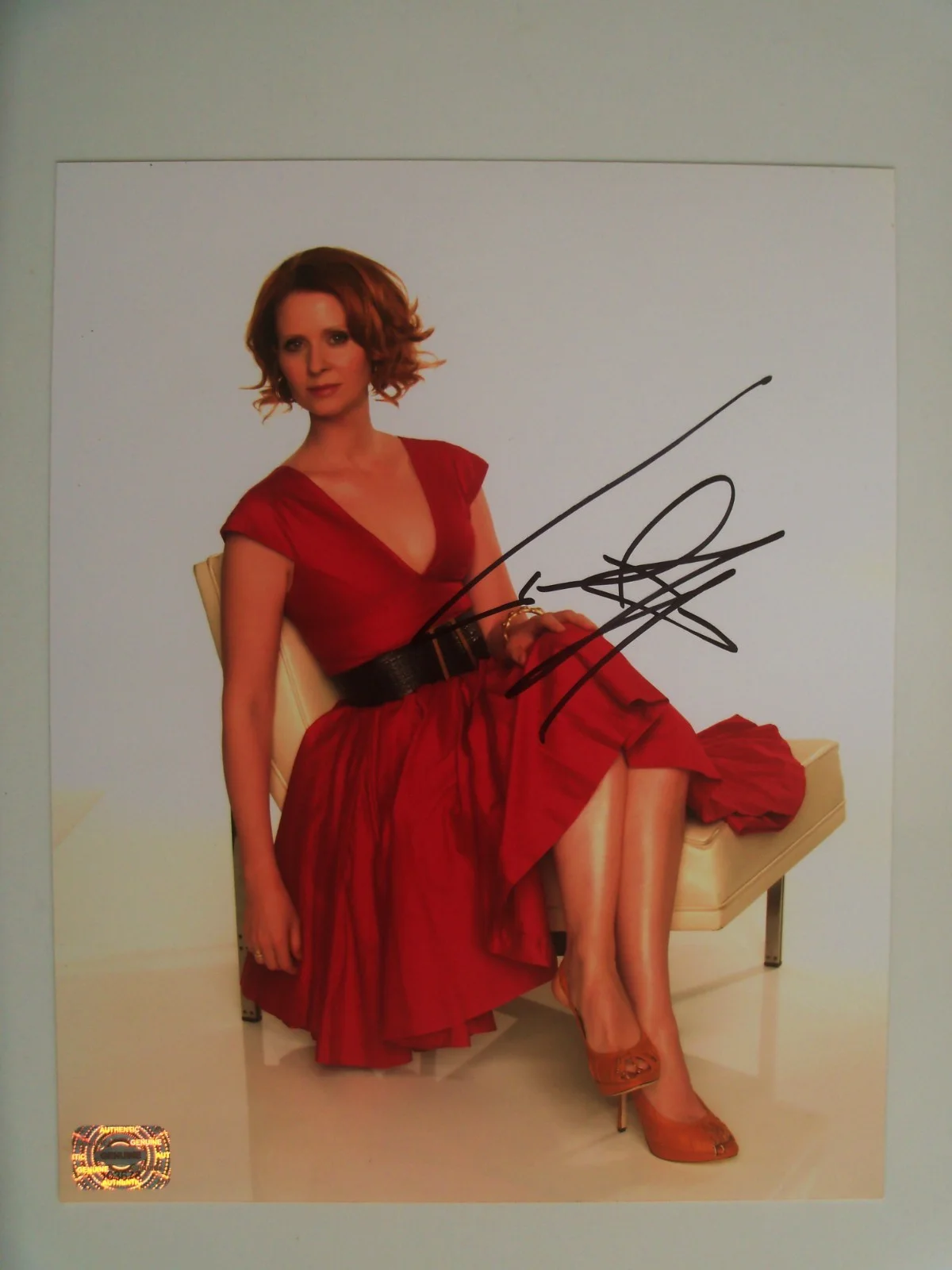 Cynthia Nixon — CYNTHIA NIXON Signed Autographed 8X10 Photo W/ Hologram/Serial #, image 3
