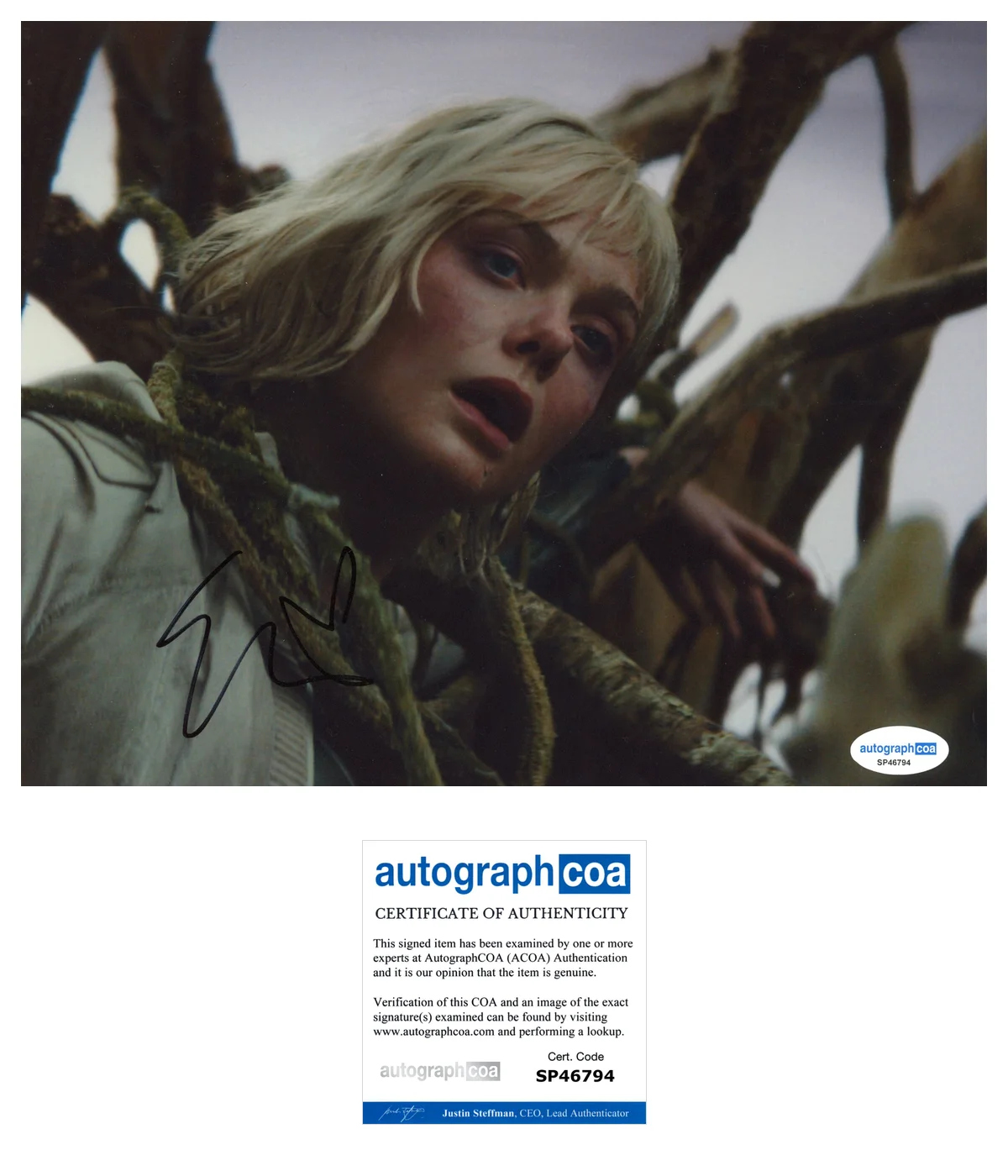 Elle Fanning Predator Autographed Signed 8x10 Photo ACOA, изображение 2