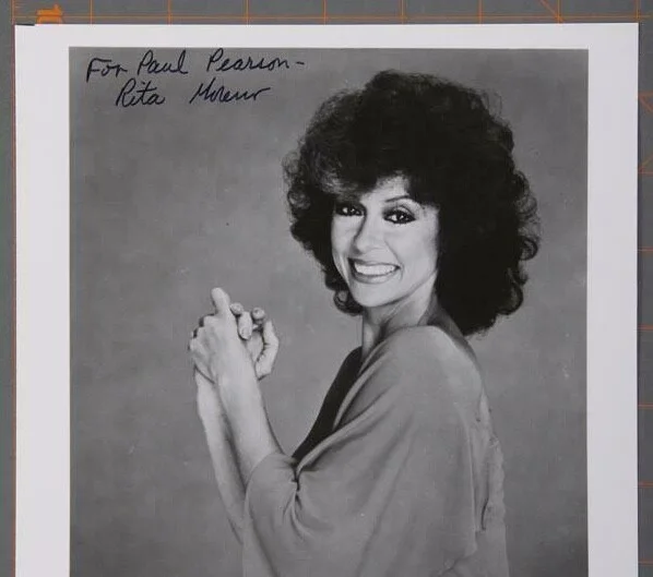 Rita Moreno — Rita Moreno Autographed Signed Publicity/Press 8"x10" Photograph authentic, image 2