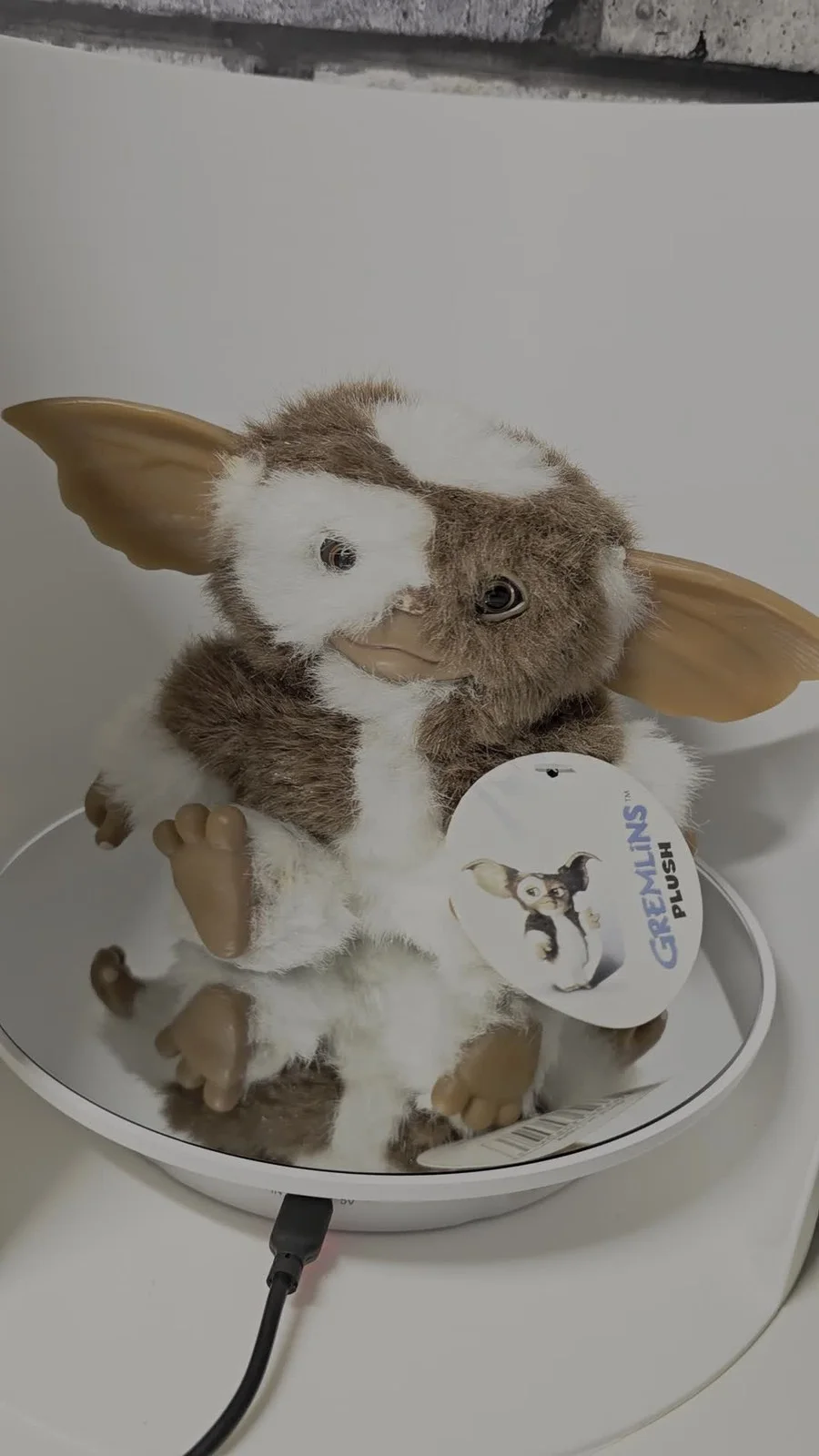 Neca Gremlins Gizmo Plush Figure With Tags Mogwai Soft Toy WB, image 2