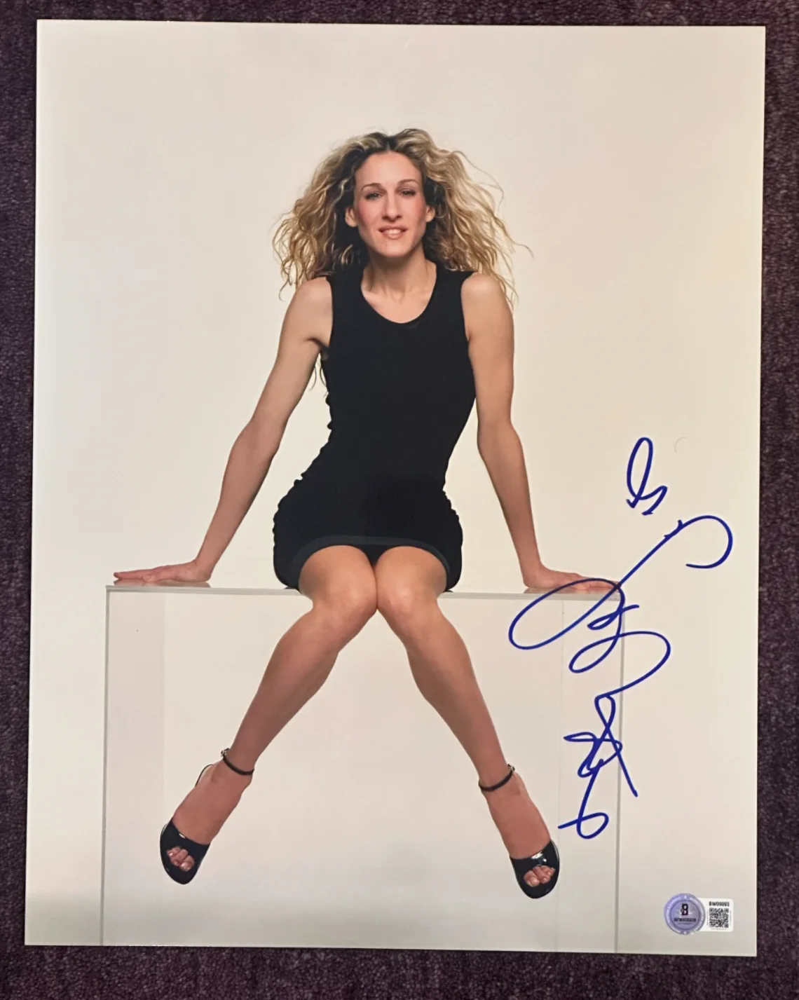 SARAH JESSICA PARKER — SARAH JESSICA PARKER Signed 11x14 PHOTO Beckett (BAS) Authenticated