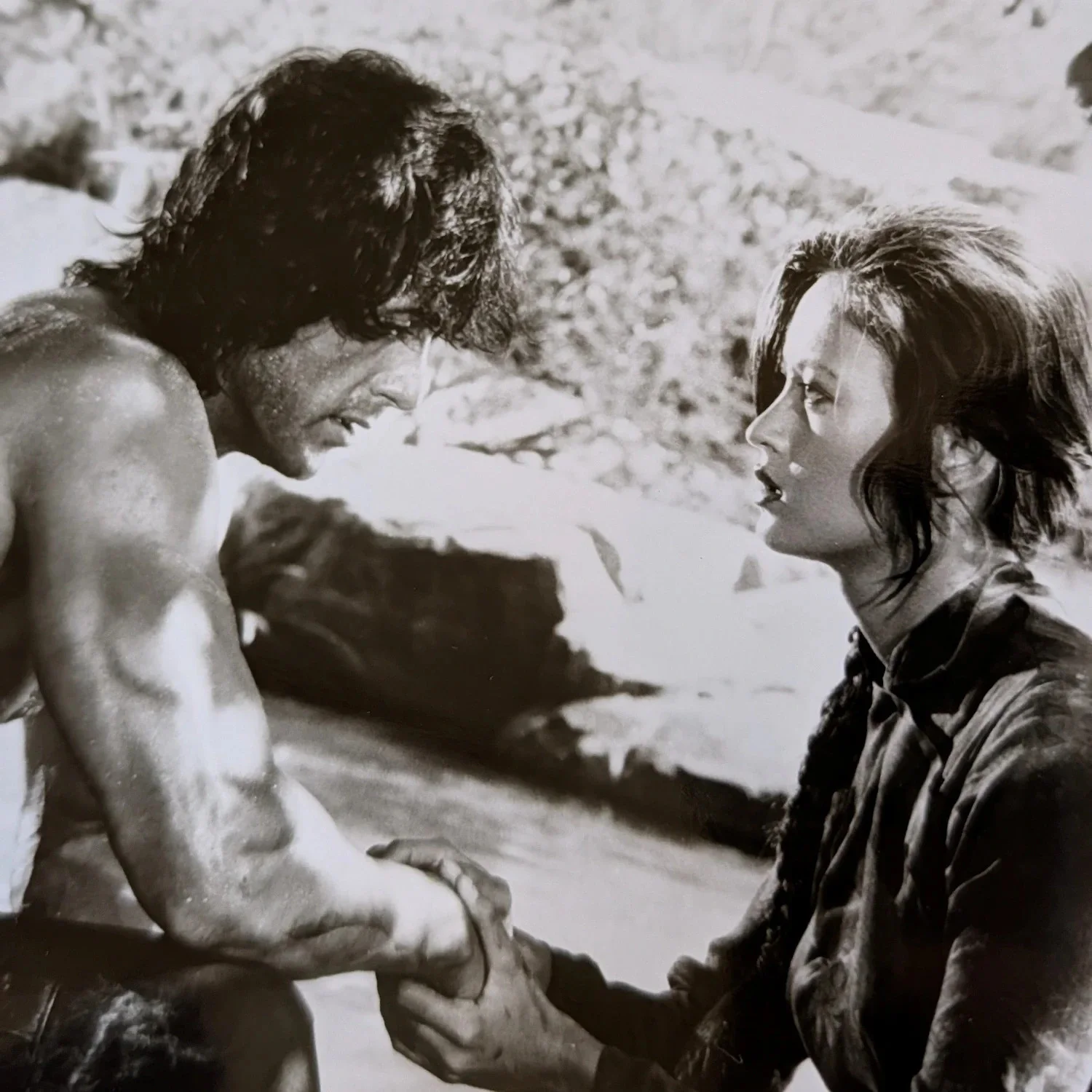 JULIA NICKSON as "Co" in RAMBO First Blood Part II (1985) w/ Stallone 10x8 Photo, изображение 2