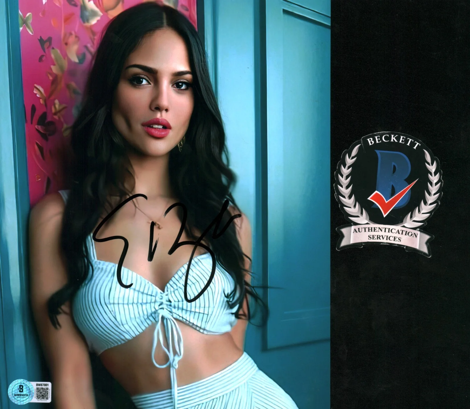 eiza gonzalez — EIZA GONZALEZ SIGNED BEAUTIFUL BUSTY ACTRESS 8X10 PHOTO BECKETT BAS COA