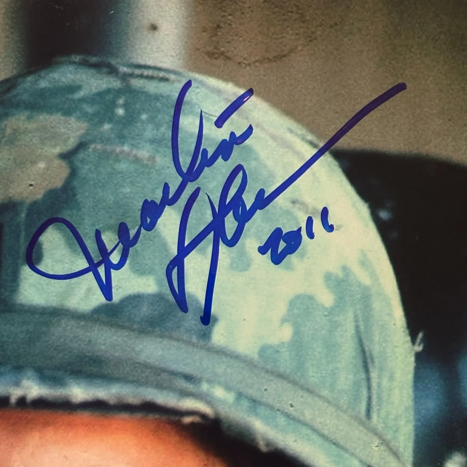 MARTIN SHEEN — MARTIN SHEEN Signed 11x14 PHOTO Beckett (BAS) Auth, image 2