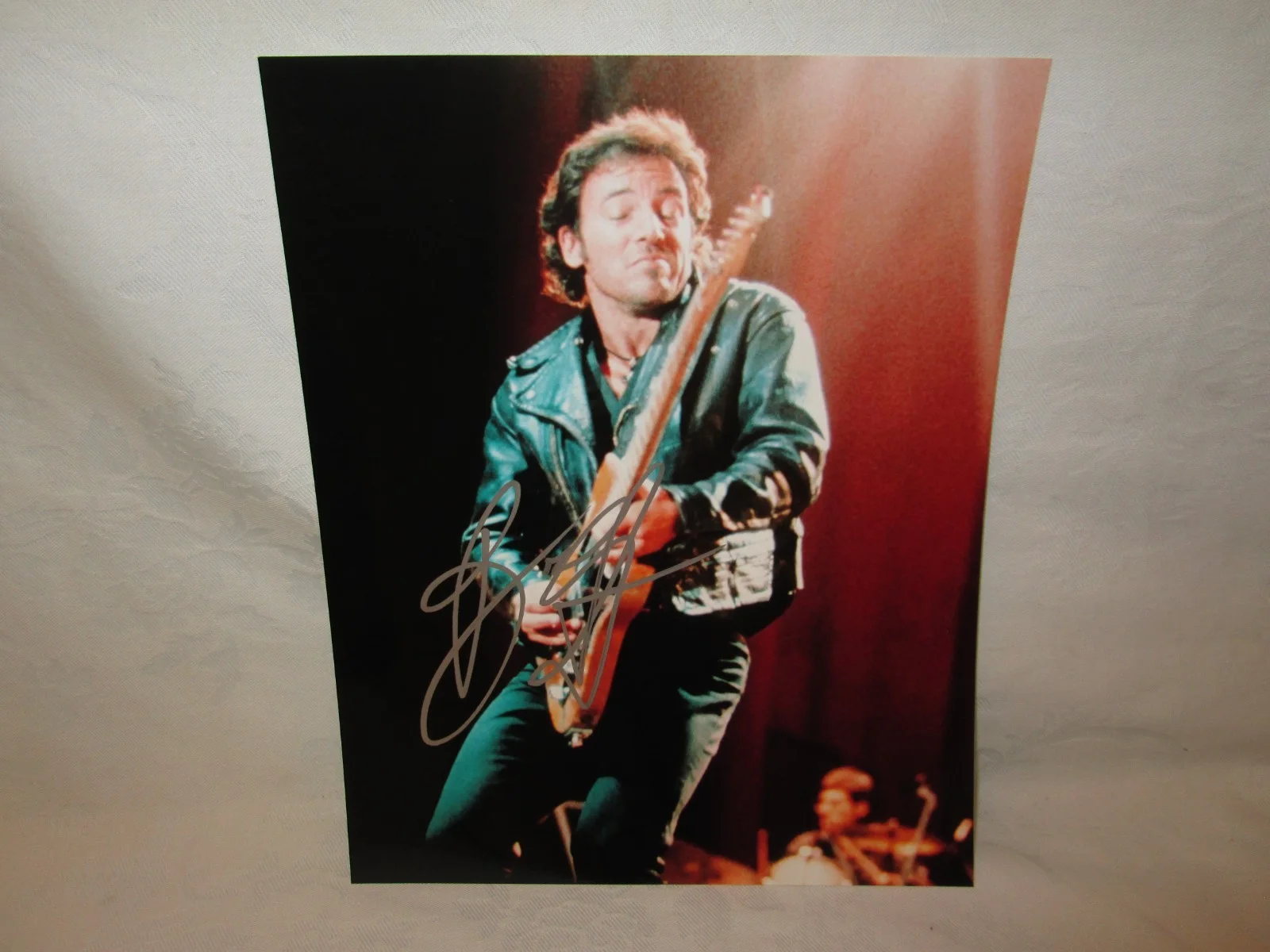 BRUCE SPRINGSTEEN 8"X10" PHOTOGRAPH SIGNED 2004 IN NEW YORK CITY WITH COA, image 2