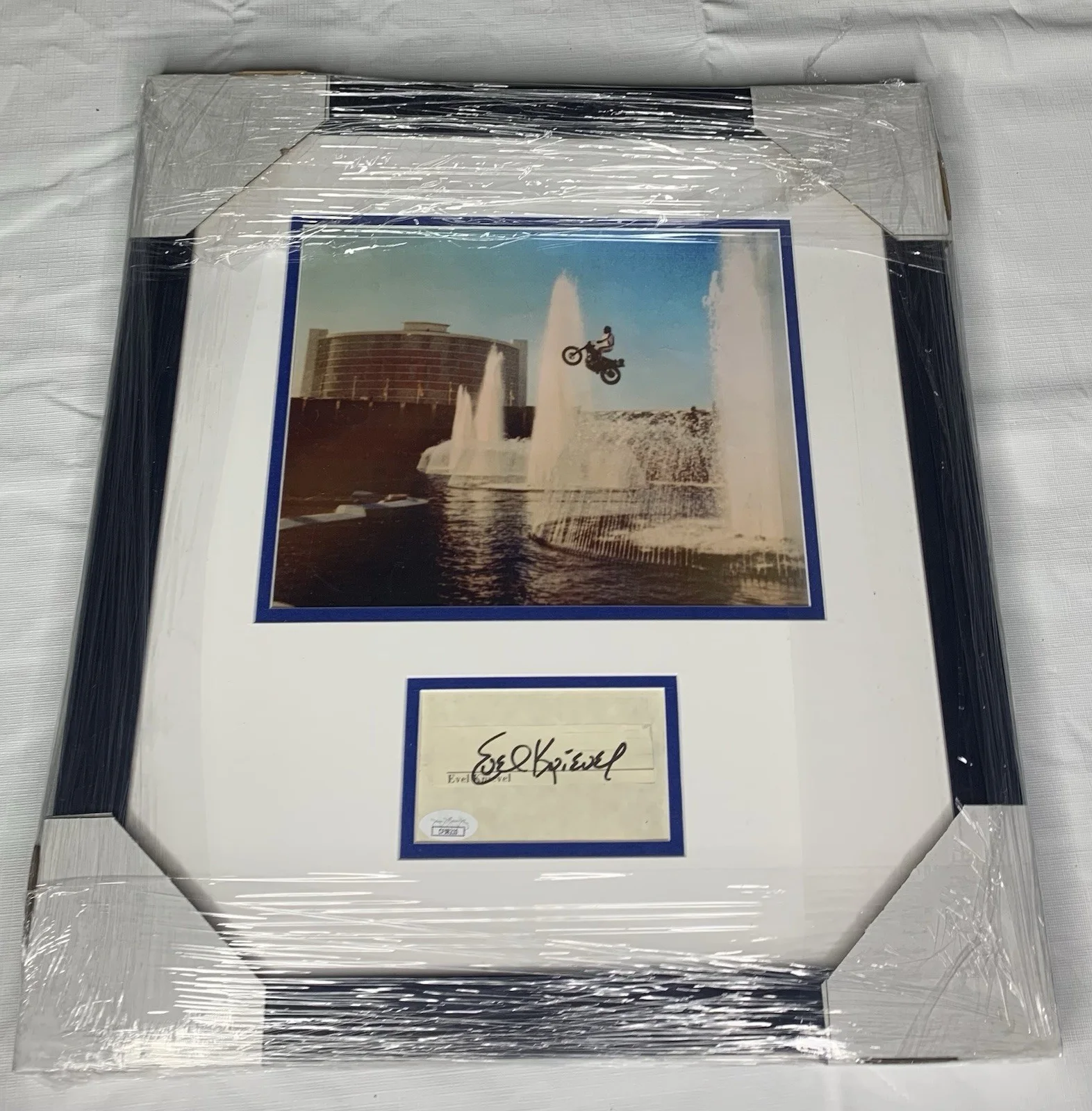 Evel Knievel — Evel Knievel Signed Custom Framed Photo Display JSA COA Stunt Man Daredevil Auto