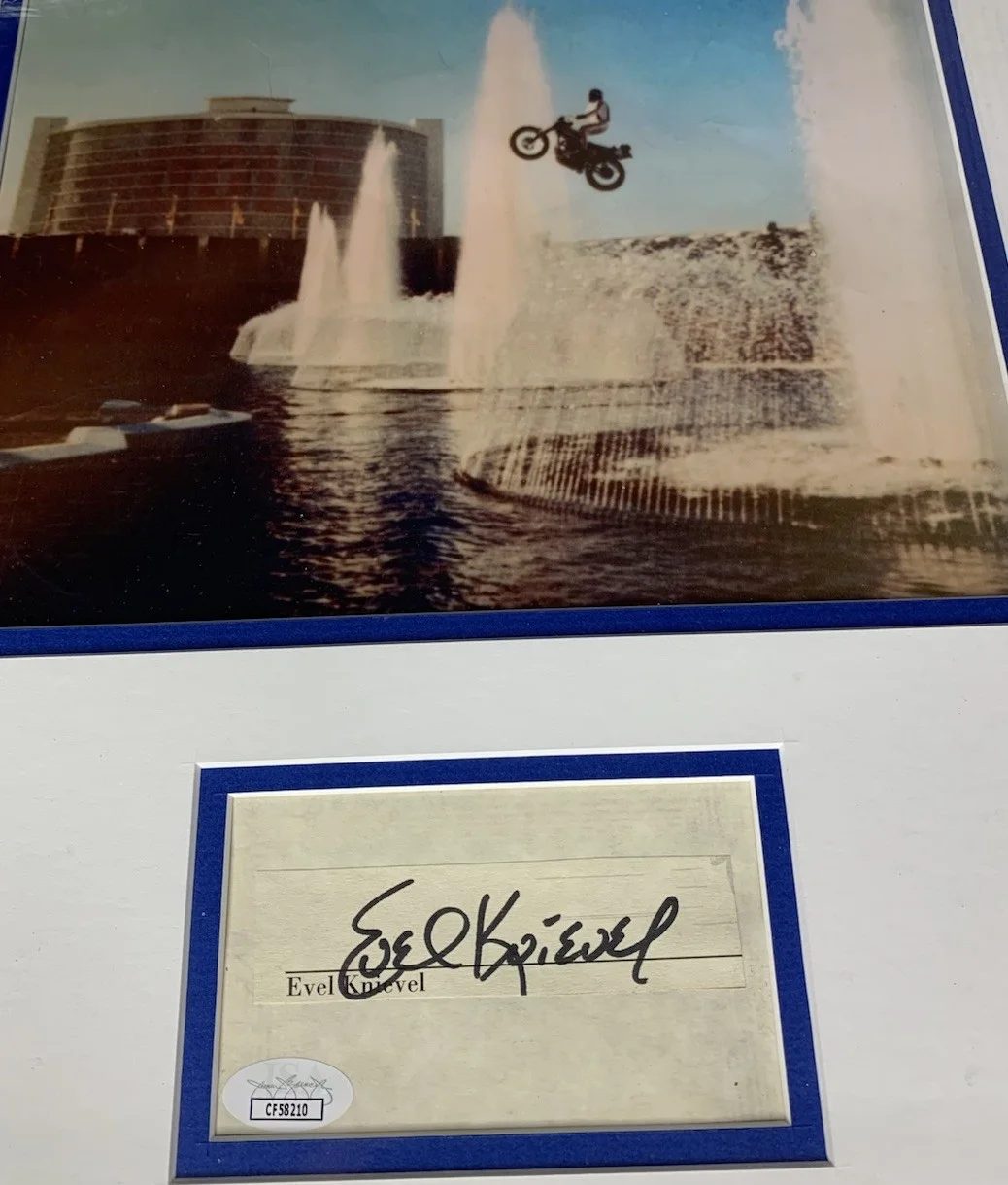 Evel Knievel — Evel Knievel Signed Custom Framed Photo Display JSA COA Stunt Man Daredevil Auto, image 2