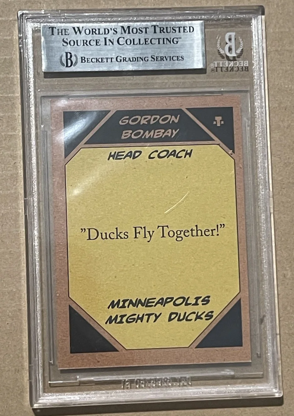 Emilio Estevez — Emilio Estevez Signed Custom Mighty Ducks Trading Card Coach Bombay BECKETT, image 4