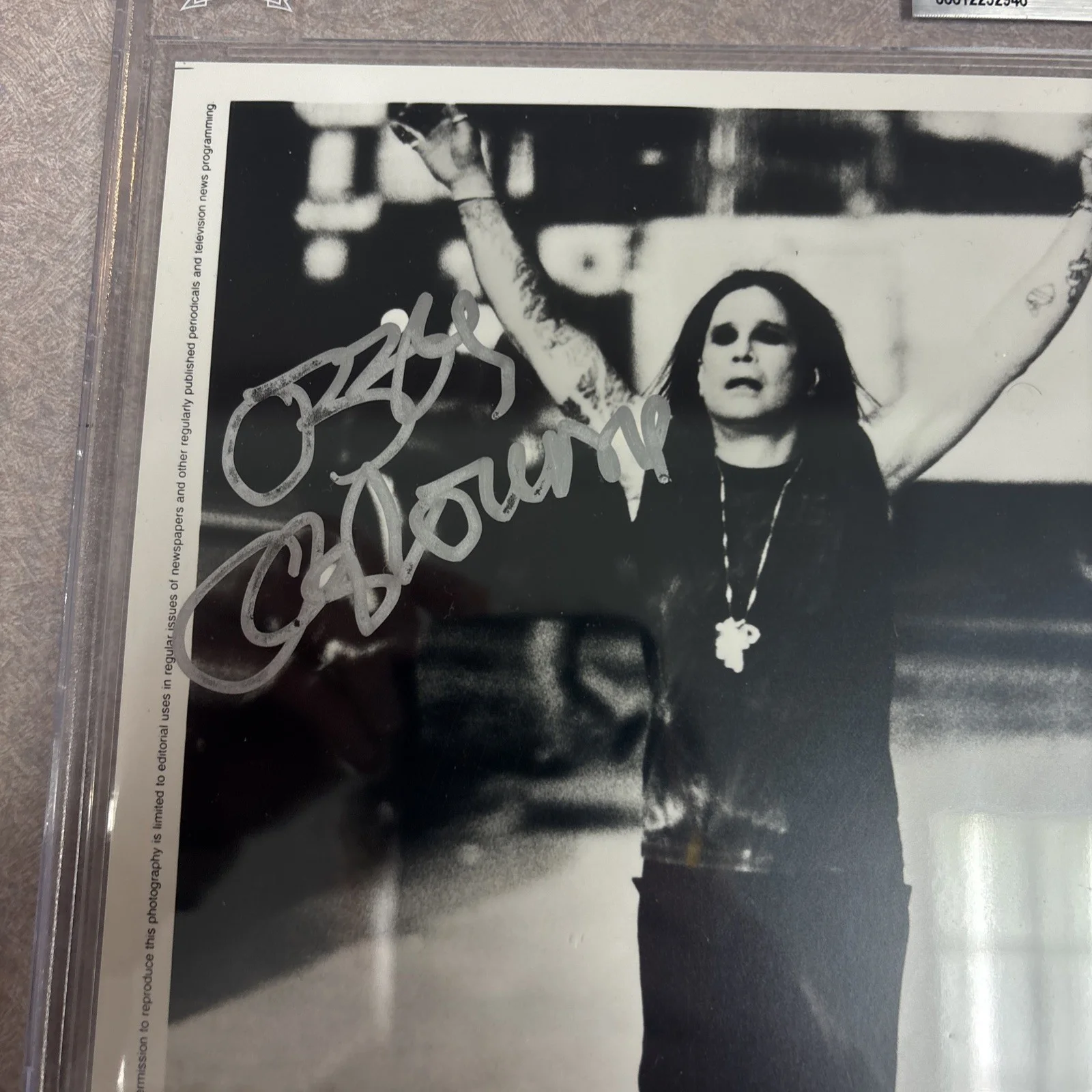 OZZY OSBOURNE SIGNED PHOTOGRAPH AUTHENTIC AUTOGRAPH BECKETT AUTO 8x10, изображение 3