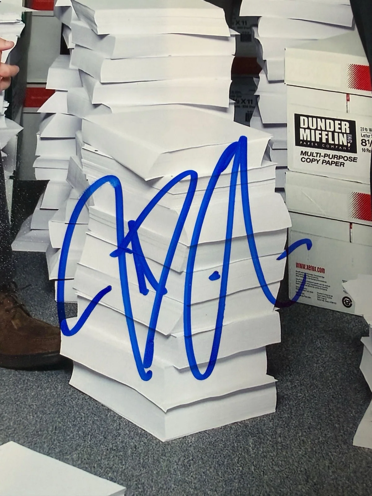 John Krasinski — John Krasinski Signed 11x14 Photo Auto Beckett BAS The Office Jim Halpert, image 2