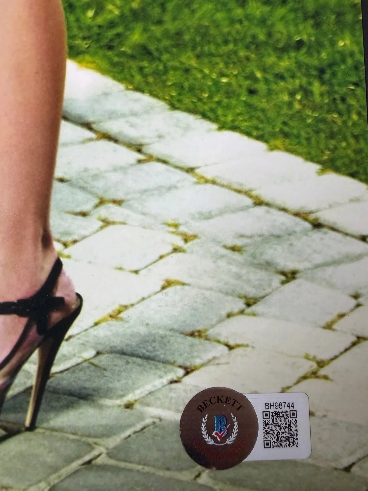 Kourtney Kardashian — Kourtney Kardashian Signed 11x14 Photo Auto BAS COA KUWTK Kardashian Rare, image 3
