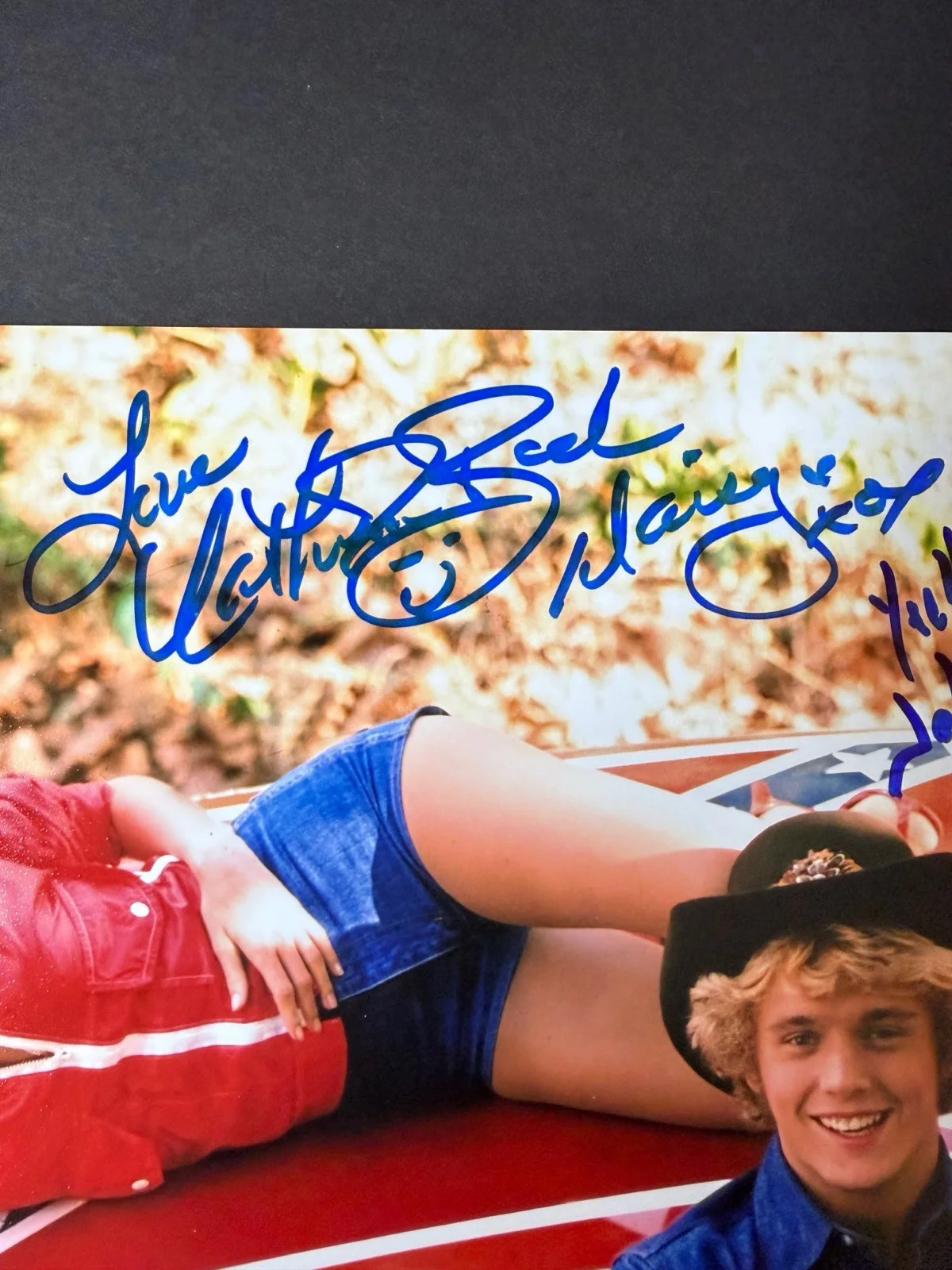 Catherine Bach — Dukes of Hazzard Cast Signed 11x14 Photo Auto BAS Beckett Schneider Wopat Bach, изображение 3