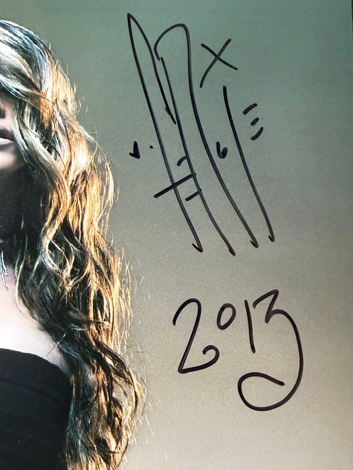 Fergie — Fergie Signed 11x14 Photo Auto PSA/DNA Authenticated Black Eyed Peas Rare, изображение 2