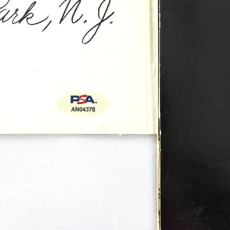 Bruce Springsteen — Bruce Springsteen Signed Autograph Asbury Park Album Record w/ Guitar Sketch PSA, image 3
