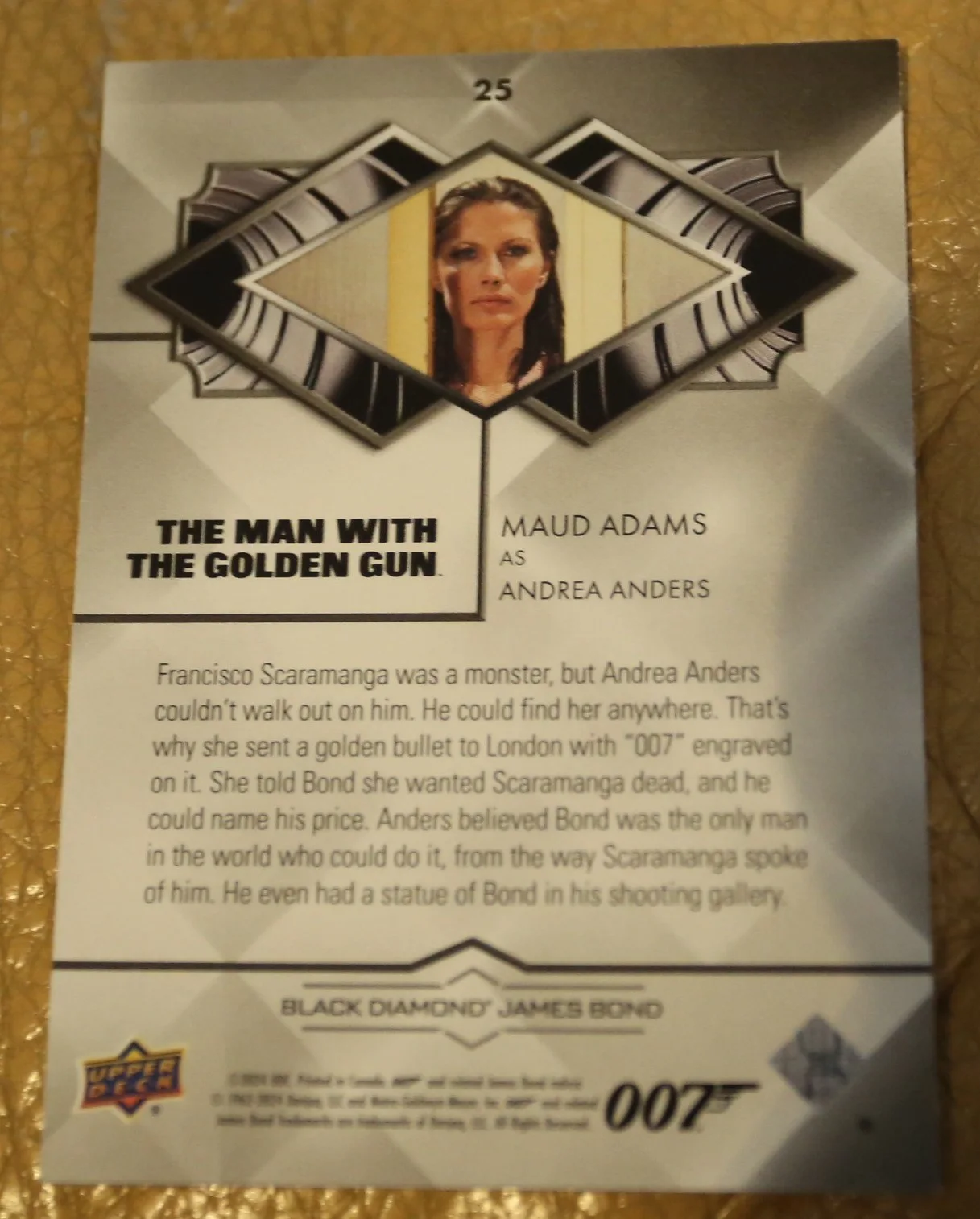 JAMES BOND NUMBER 142 of 199 MAUD ADAMS ANDREA ANDERS BLACK DIAMOND TRADING CARD, изображение 2