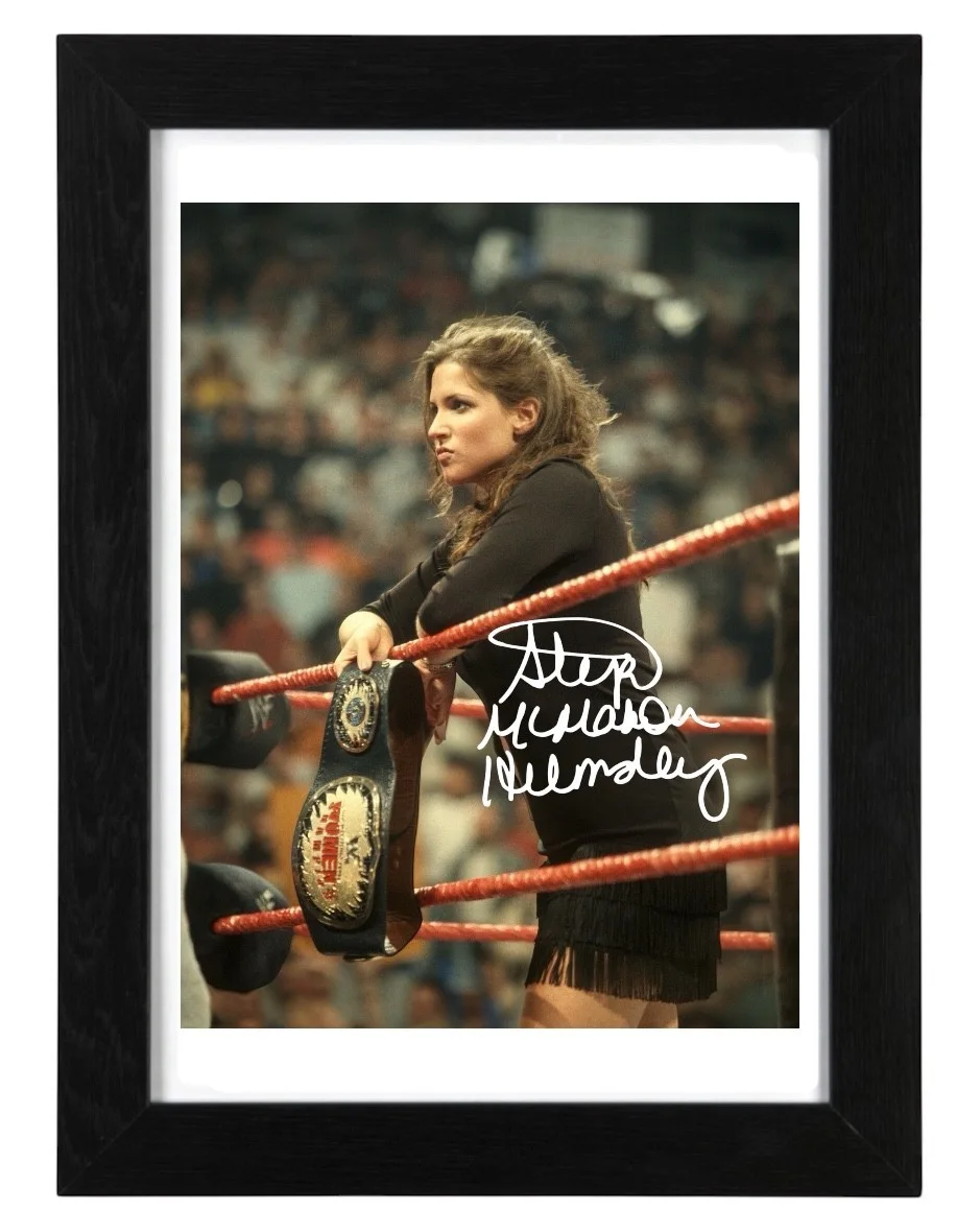 Stephanie McMahon Signed Autograph 6X4 PHOTO Pre Print Wrestling / WWE, image 2
