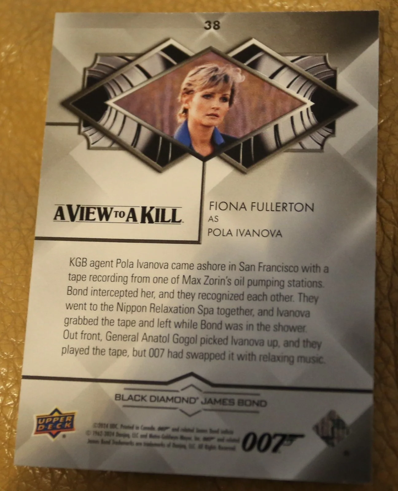 JAMES BOND NUMBER 26 of 199 FIONA FULLERTON IVANOVA BLACK DIAMOND TRADING CARD, изображение 2