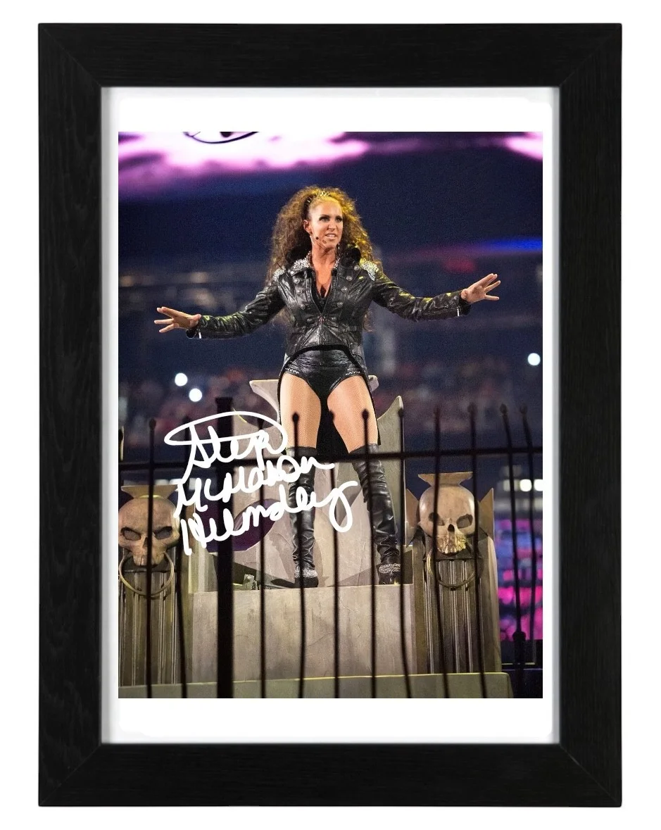 Stephanie McMahon Signed Autograph 6X4 PHOTO Pre Print Wrestling / WWE, image 2