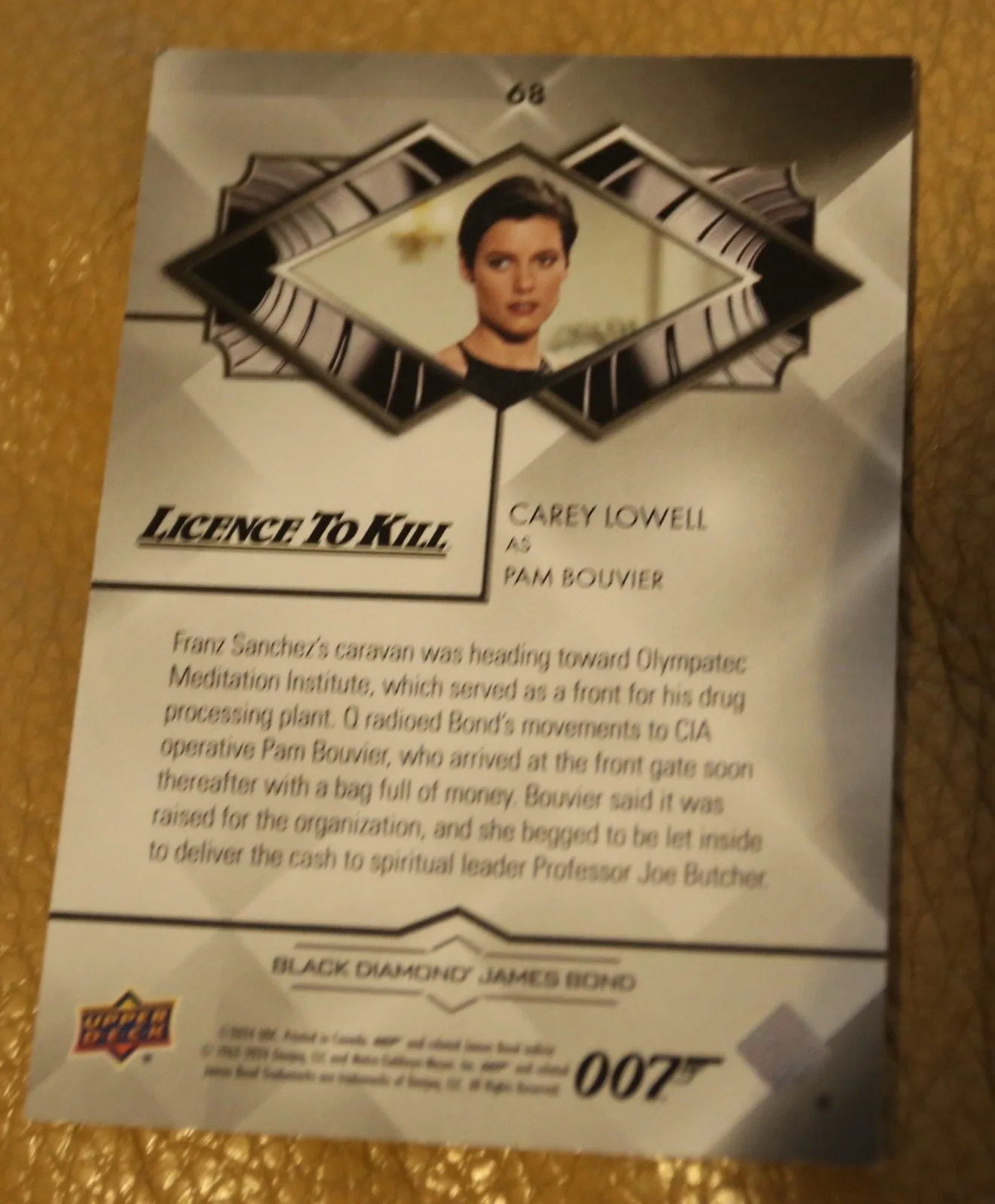 JAMES BOND NUMBER 49 of 199 CAREY LOWELL PAM BOUVIER BLACK DIAMOND TRADING CARD, изображение 2