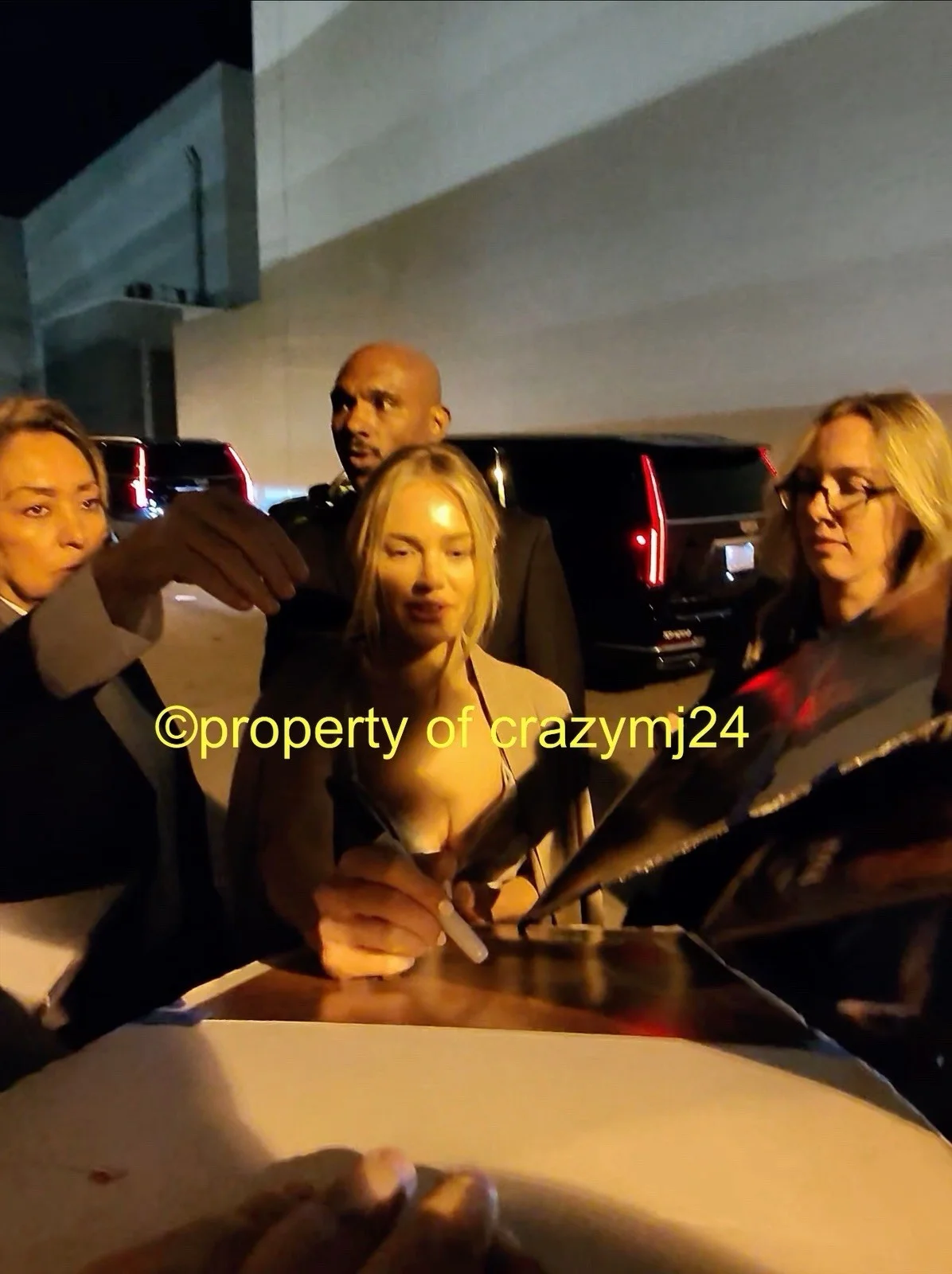 8 Signed Landman Billy Bob Thornton Ali Larter Michelle Randolph Autograph SWAU, image 3