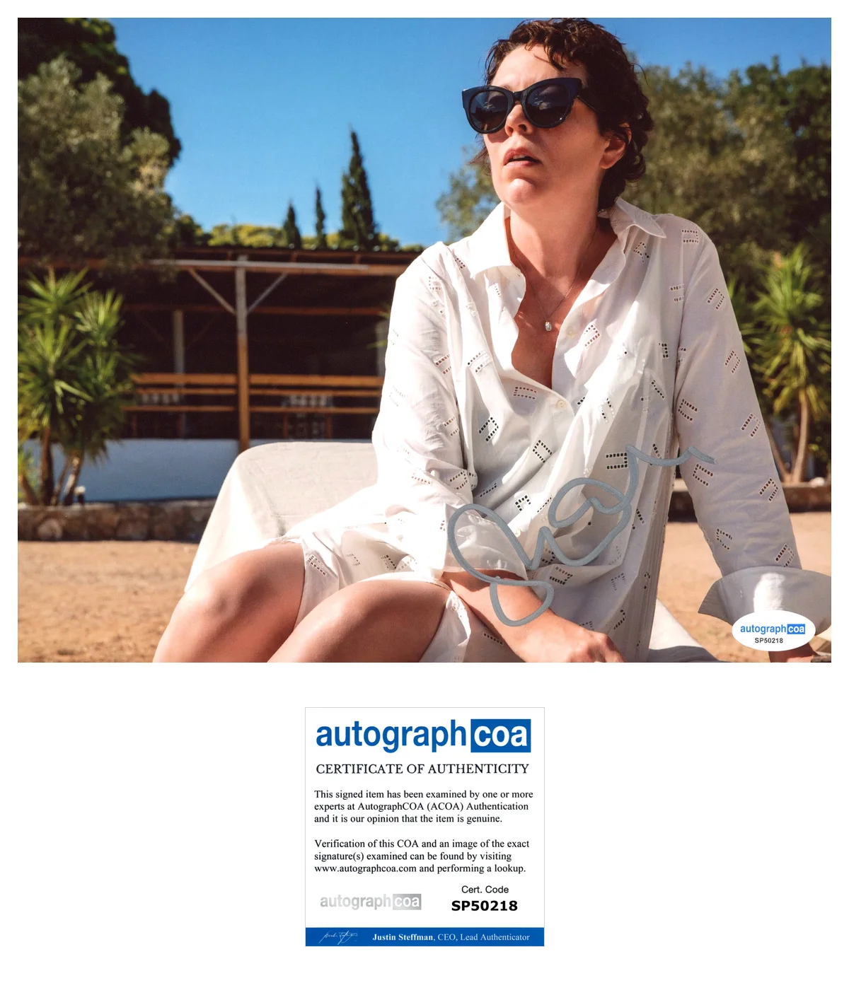 Olivia Colman — Olivia Colman 'The Lost Daughter' Signed 8x10 Photo 'Leda' ACOA