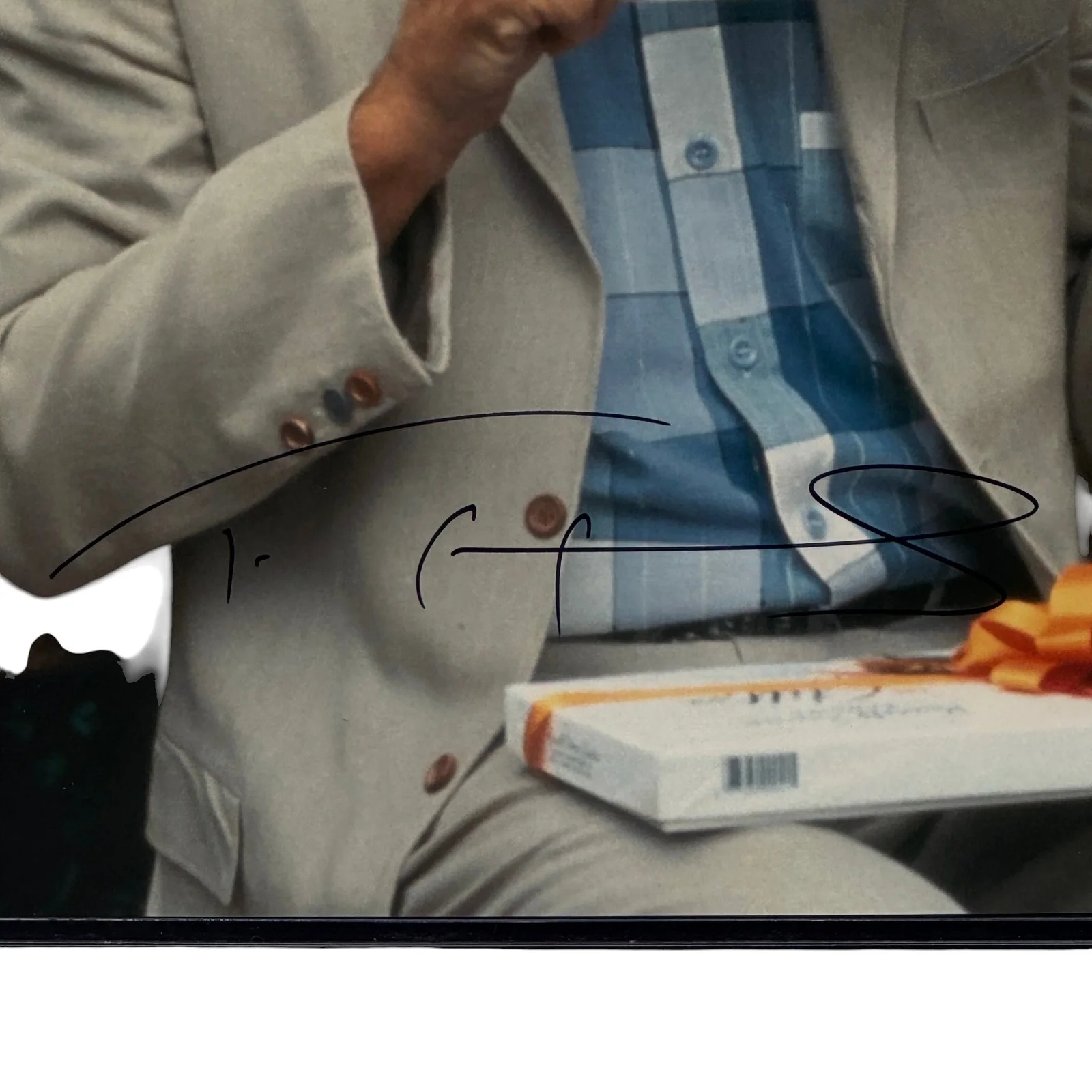 Tom Hanks — Tom Hanks Signed 11x14 Photo Forrest Gump Autographed Beckett BAS Authentic!, изображение 2