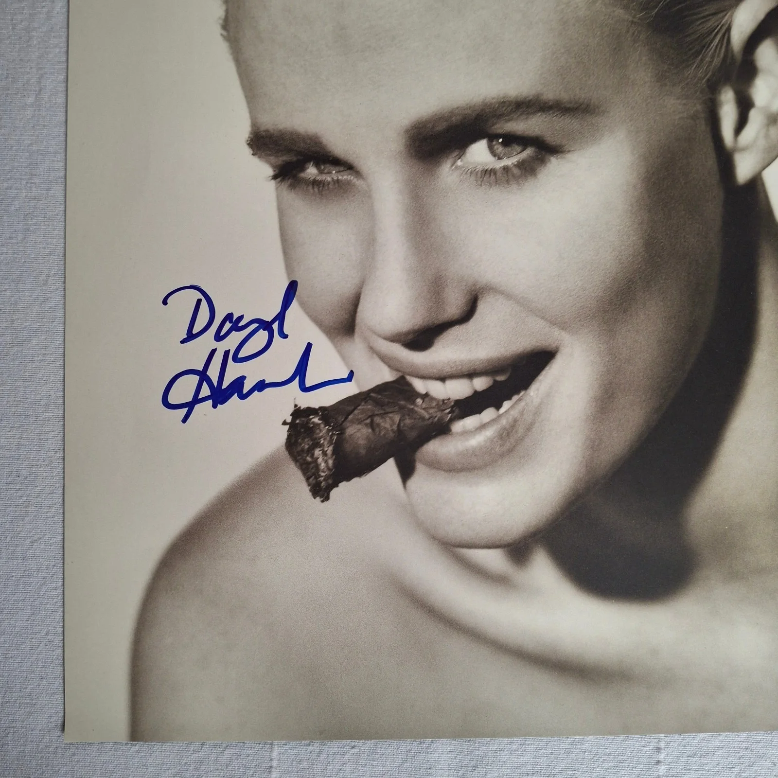 Daryl Hannah — DARYL HANNAH Autograph Signed Oversized Sepia Book Photo By HERB RITTS w/ COA, изображение 2