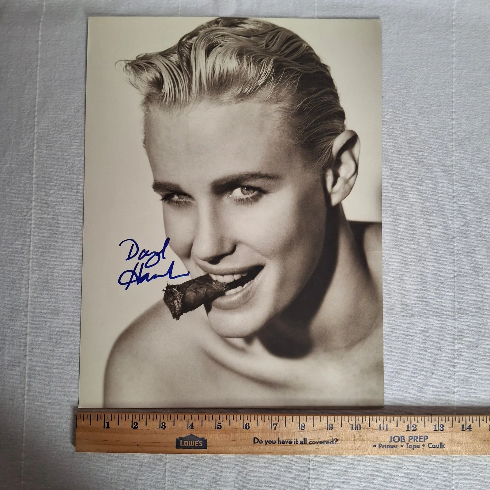 Daryl Hannah — DARYL HANNAH Autograph Signed Oversized Sepia Book Photo By HERB RITTS w/ COA, изображение 3