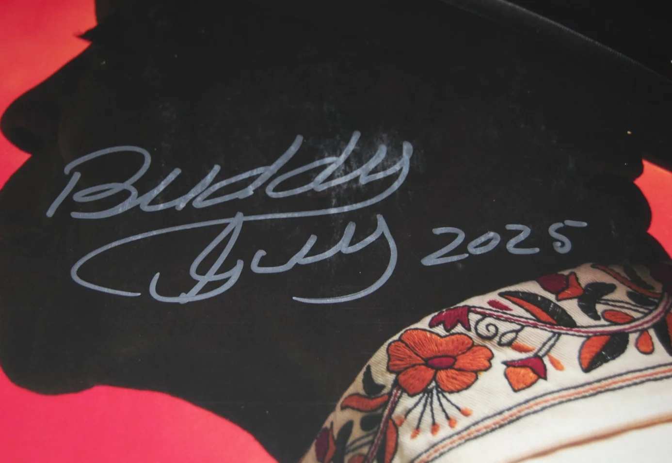 BUDDY GUY signed (AIN'T DONE WITH THE BLUES) Album Record LP BECKETT BAS BW54289, image 2