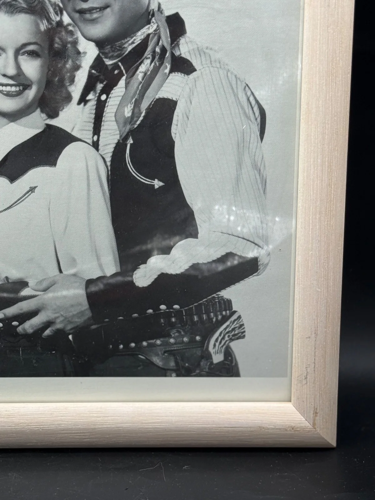 Vintage , framed black and white photo of Roy Rogers and Dale Evans 11"x9", изображение 4