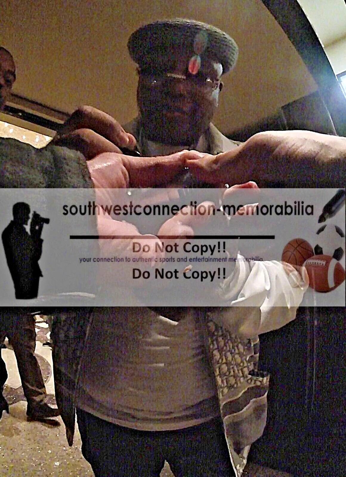 E-40 — E-40 Signed Microphone Mt Westmore Beckett BAS COA Rap Hip Hop Proof Photo Auto, изображение 3