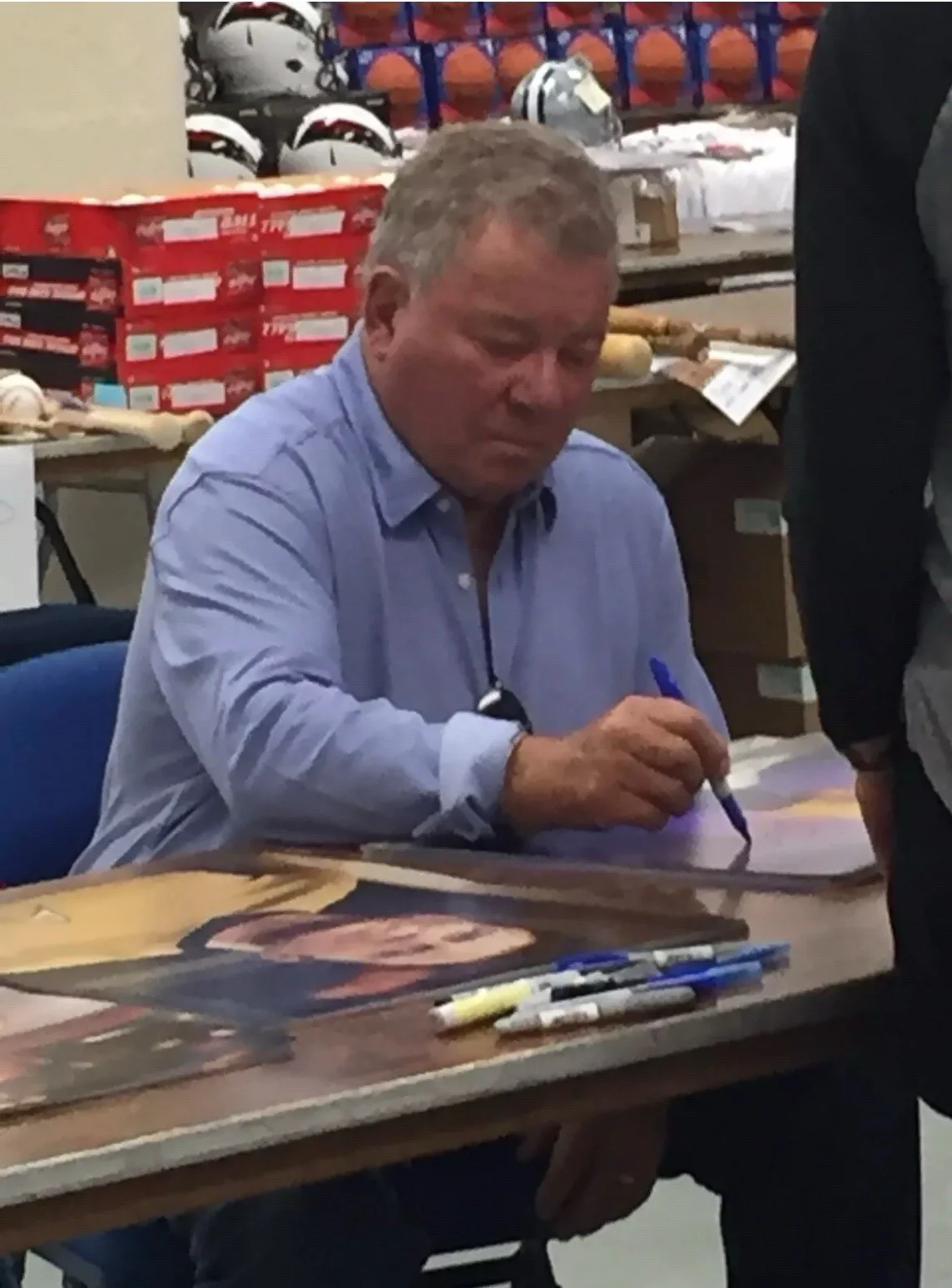 William Shatner — William Shatner Signed Star Trek 8x10 Photo Captain Kirk JSA Certified, изображение 2