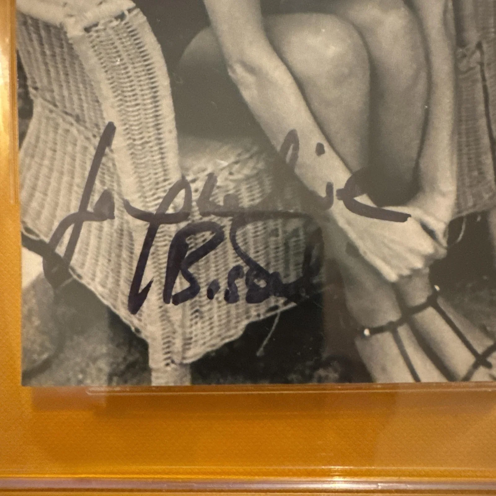 Jacqueline Bisset Autograph Photo Beckett BAS Slabbed B&W Original Movie Star, изображение 3