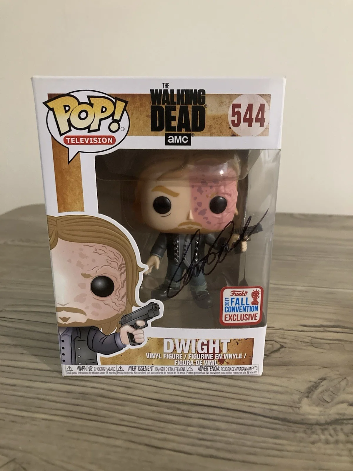 Dwight — Funko Pop The Walking Dead Dwight #544 Autographed Original Television Figure, image 2