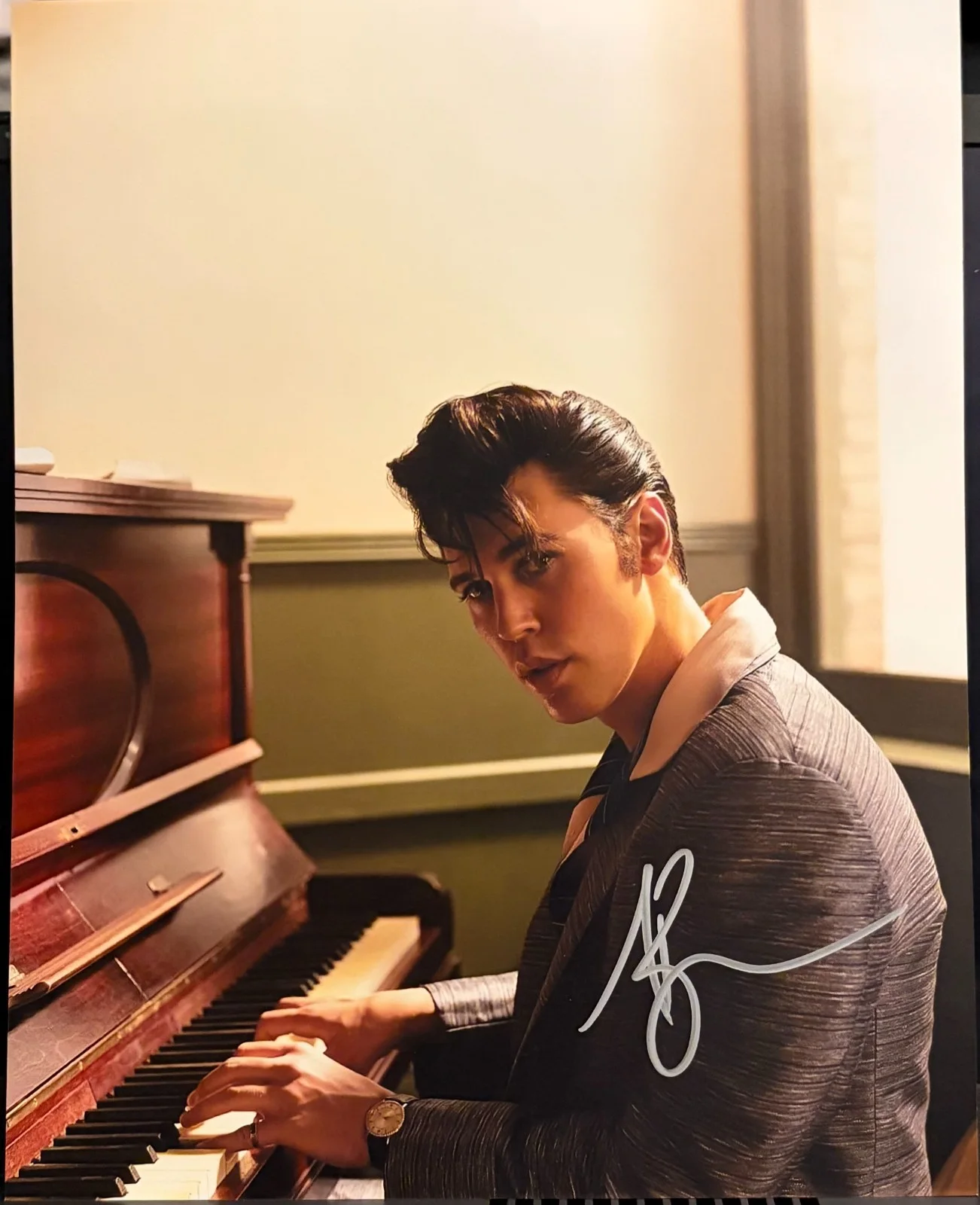 Austin Butler — Austin Butler 8x10 Signed Autographed Photo Picture with COA, image 2