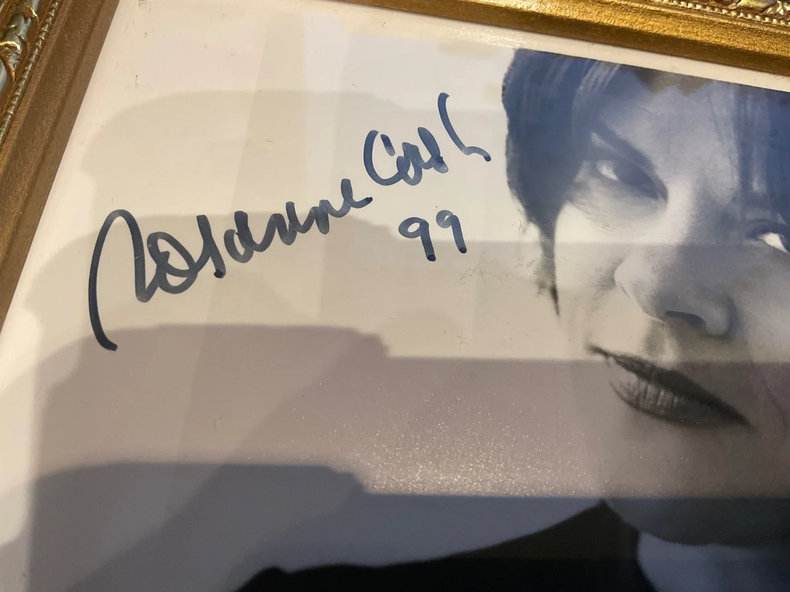 ROSANNE CASH — ROSANNE CASH AUTOGRAPHED PROMO 8x10 Framed, image 2