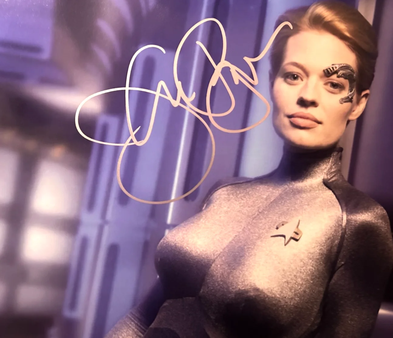 Jeri Ryan — Jeri Ryan [STAR TREK: Voyager] Signed 8x10" Authentic Original Autograph w/COA, изображение 3