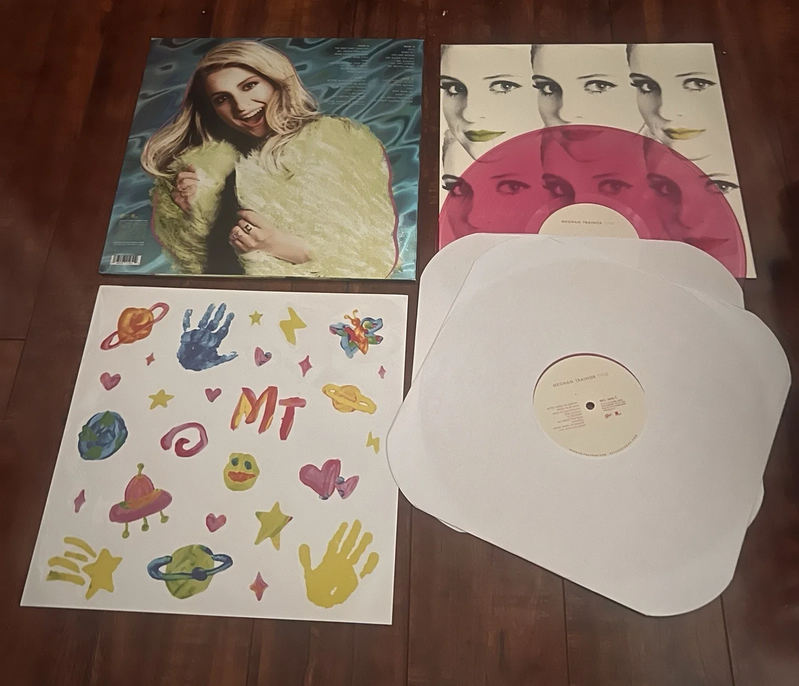 Meghan Trainor Title 10th Anniversary Signed Pink Vinyl Autographed Booklet RARE, image 2