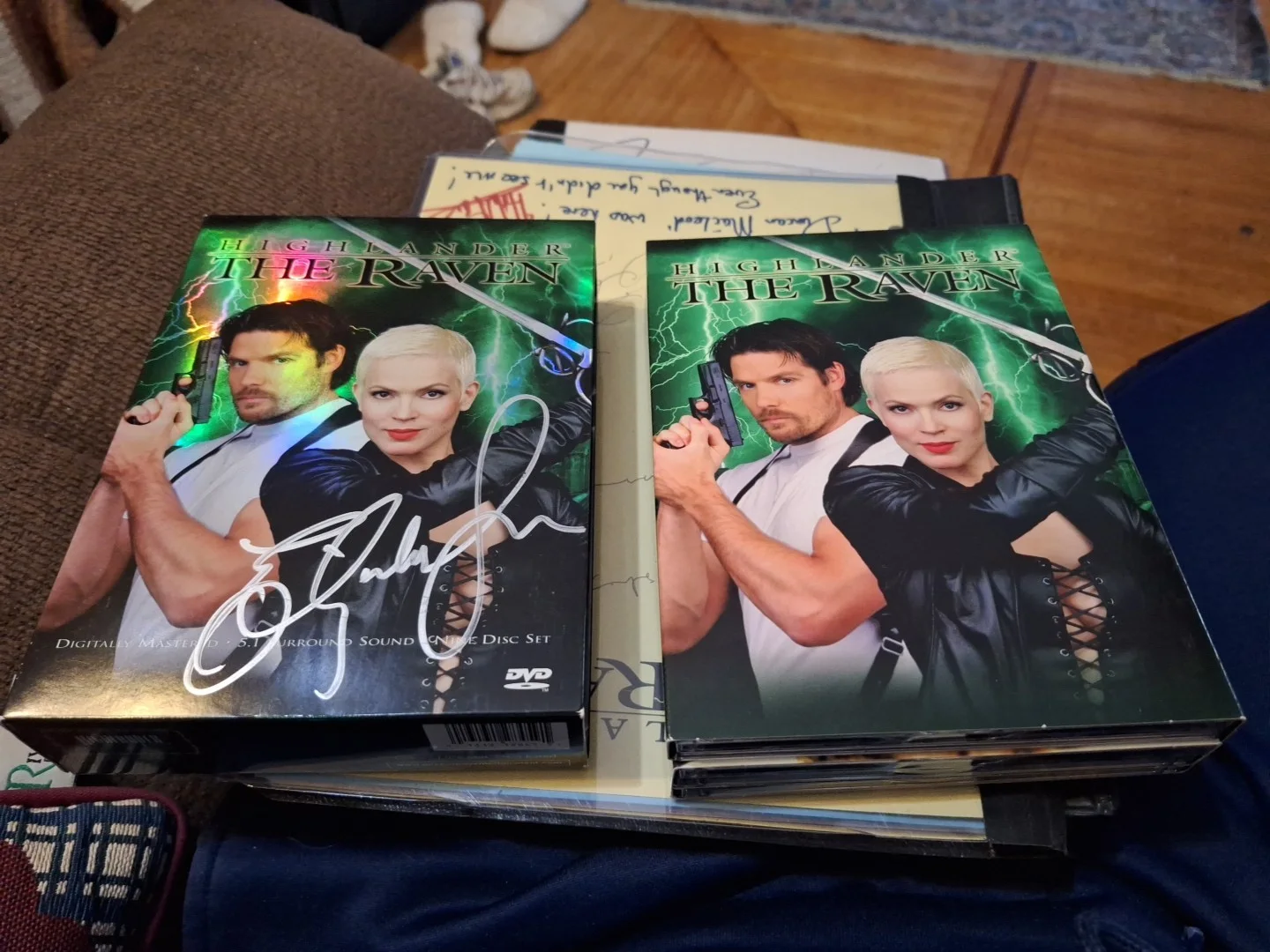 Elizabeth Gracen — Elizabeth Gracen Signed Highlander: The Raven Complete Series DVD Producer COA, image 4