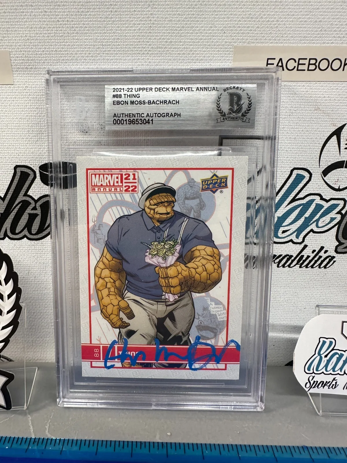 2021-2022 2021-22 FANTASTIC FOUR 4 BEN GRIMM AVENGERS SECRET WARS — EBON MOSS BACHRACH SIGNED AUTOGRAPHED 2021 MARVEL ANNUAL CARD BECKETT BAS THING, image 2