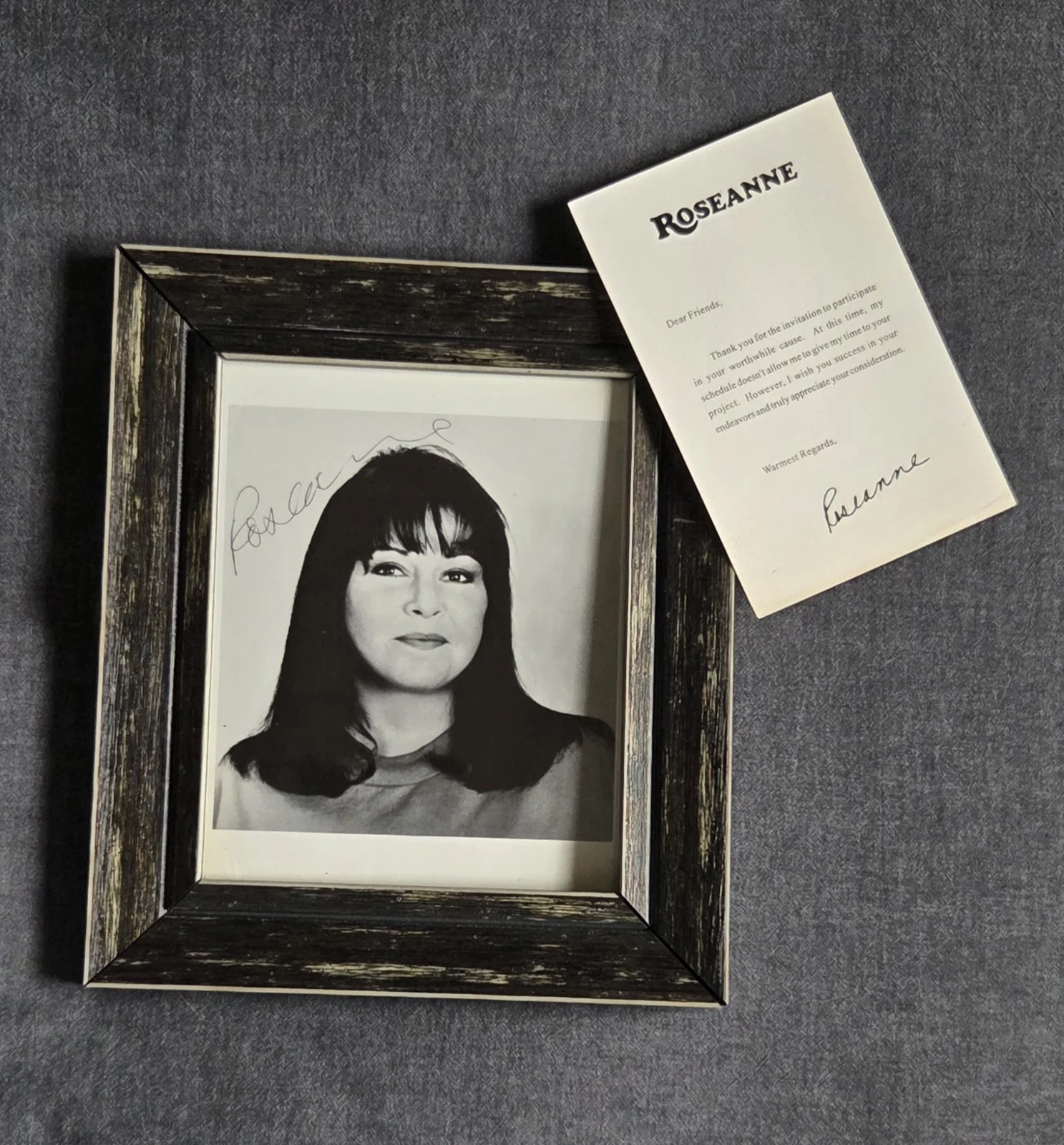Roseanne Barr — Rosanne Barr Vintage Autograph (Facsimile) 8x10 B&W Photo & Linen Letterhead
