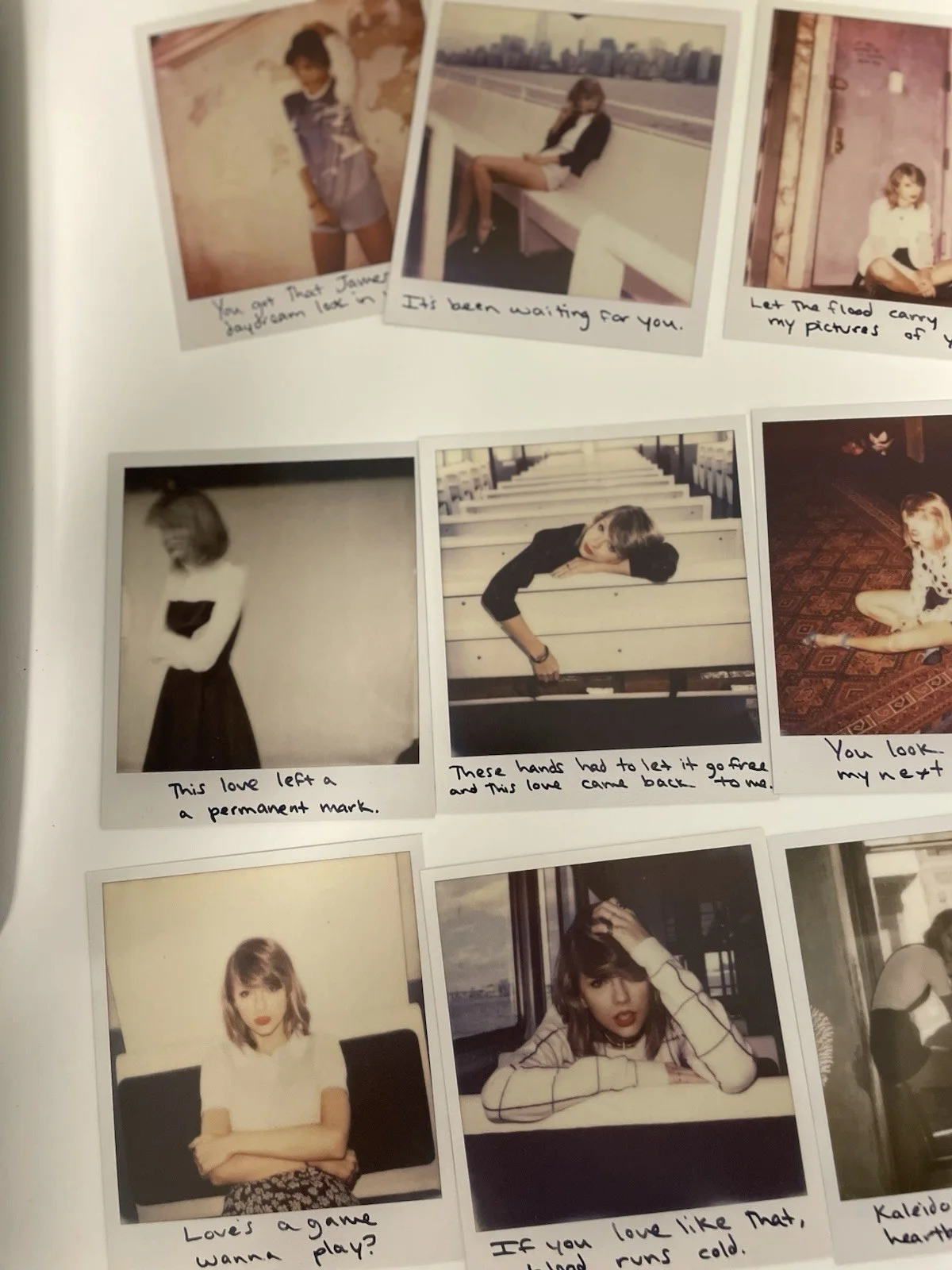 HUGE VINTAGE Taylor Swift 1989 CD with Collectible Photos And Details #14-26, изображение 3