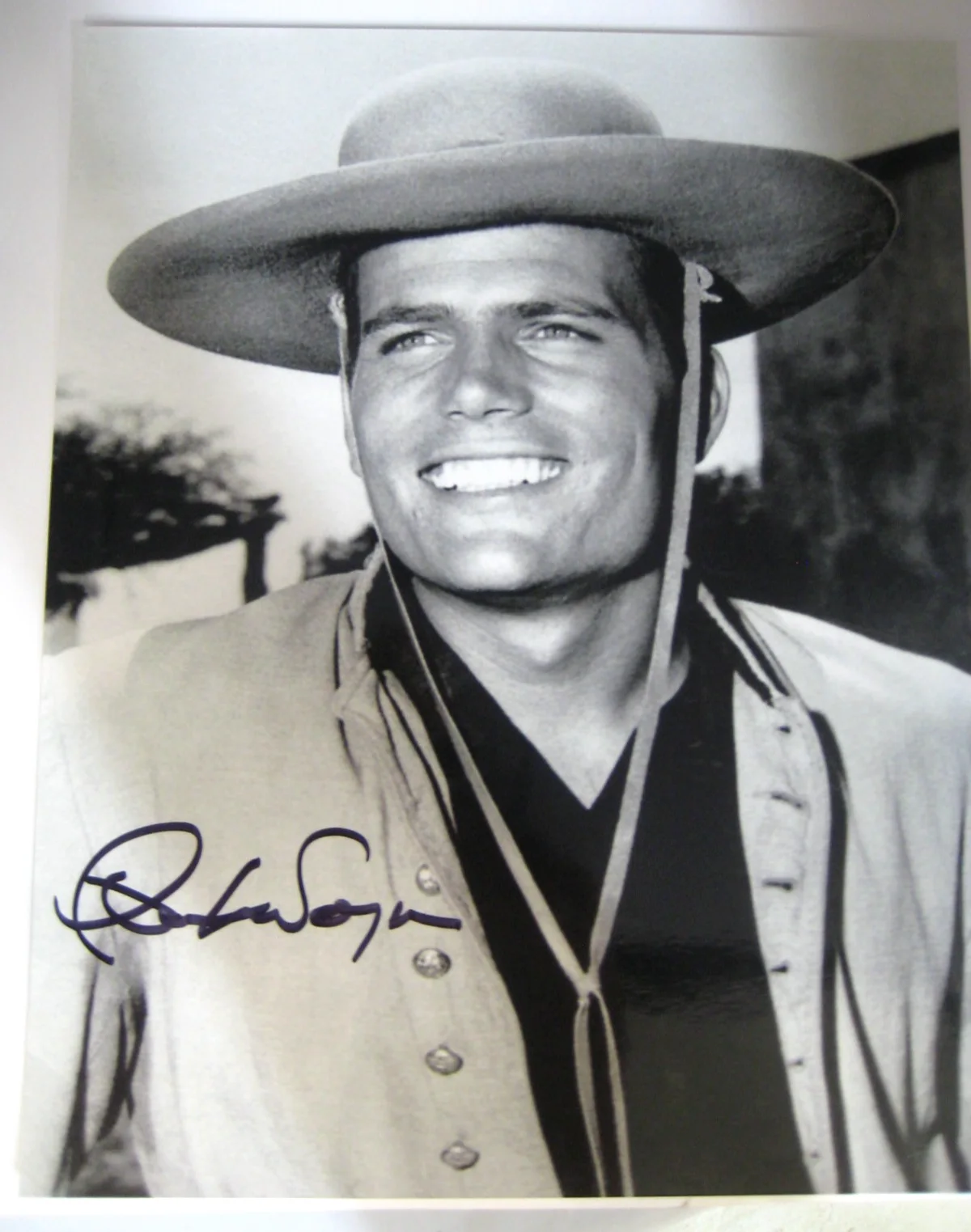 PATRICK WAYNE — PATRICK WAYNE HOLLYWOOD LEGEND AUTOGRAPHED 8X10 PHOTO COA FREE SHIP!, image 2