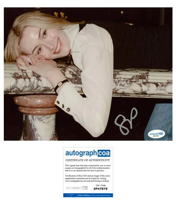 Sarah Pidgeon — Sarah Pidgeon "The Wilds" AUTOGRAPH Signed Autographed 8x10 Photo ACOA