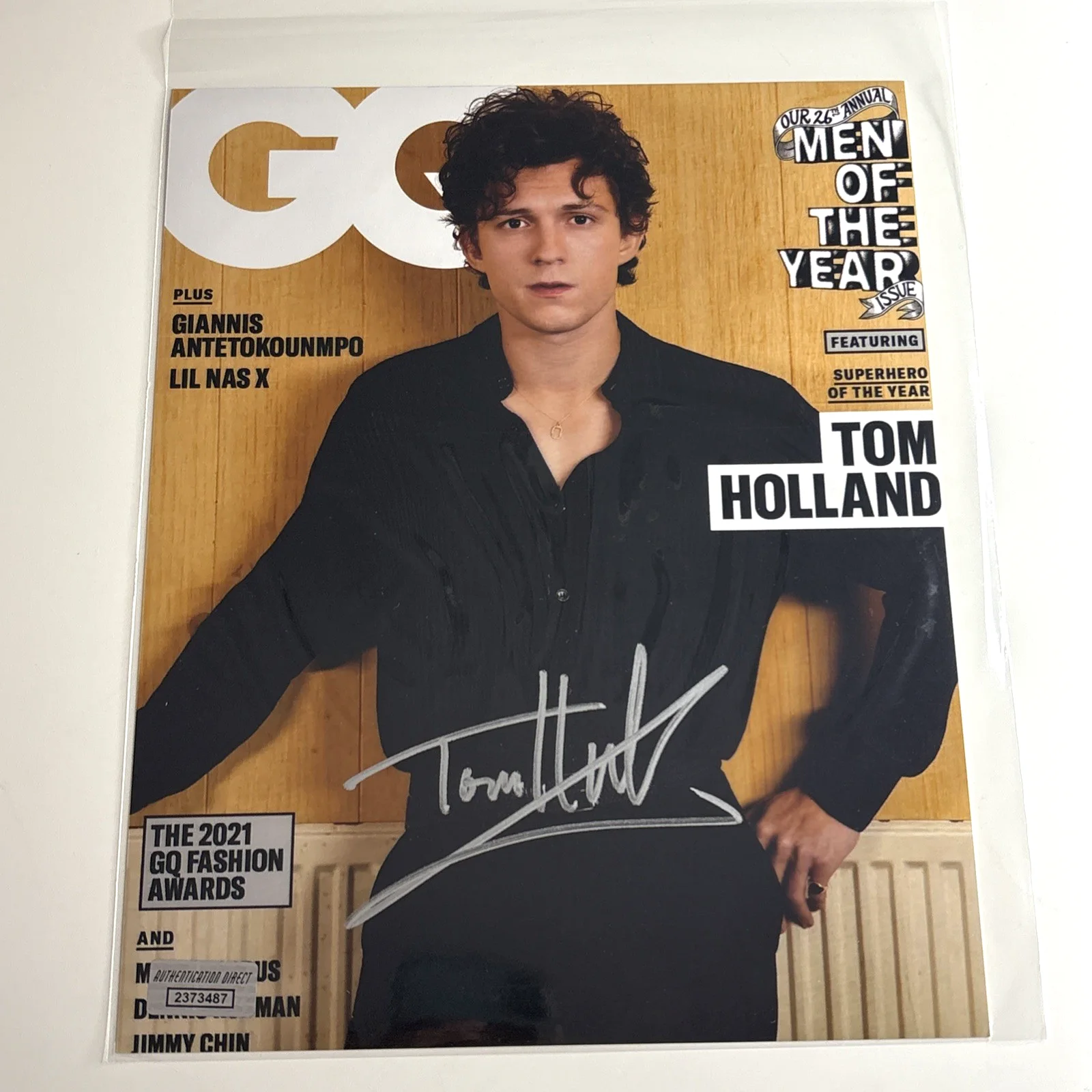 Tom Holland — Tom Holland Signed 8x10 Photo Autograph GQ Cover AD COA 2373487 Spider Man